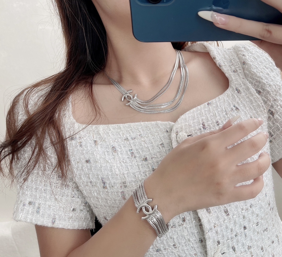 Luxury Multi-Strand Silver Chain Necklace with Iconic Logo Detail