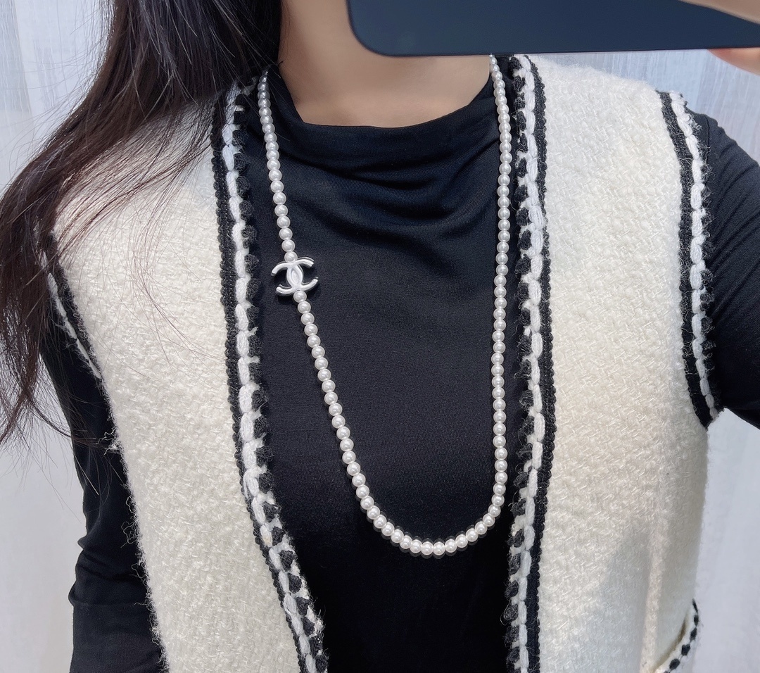 Luxury Long Pearl Necklace with Iconic CC Logo Accents
