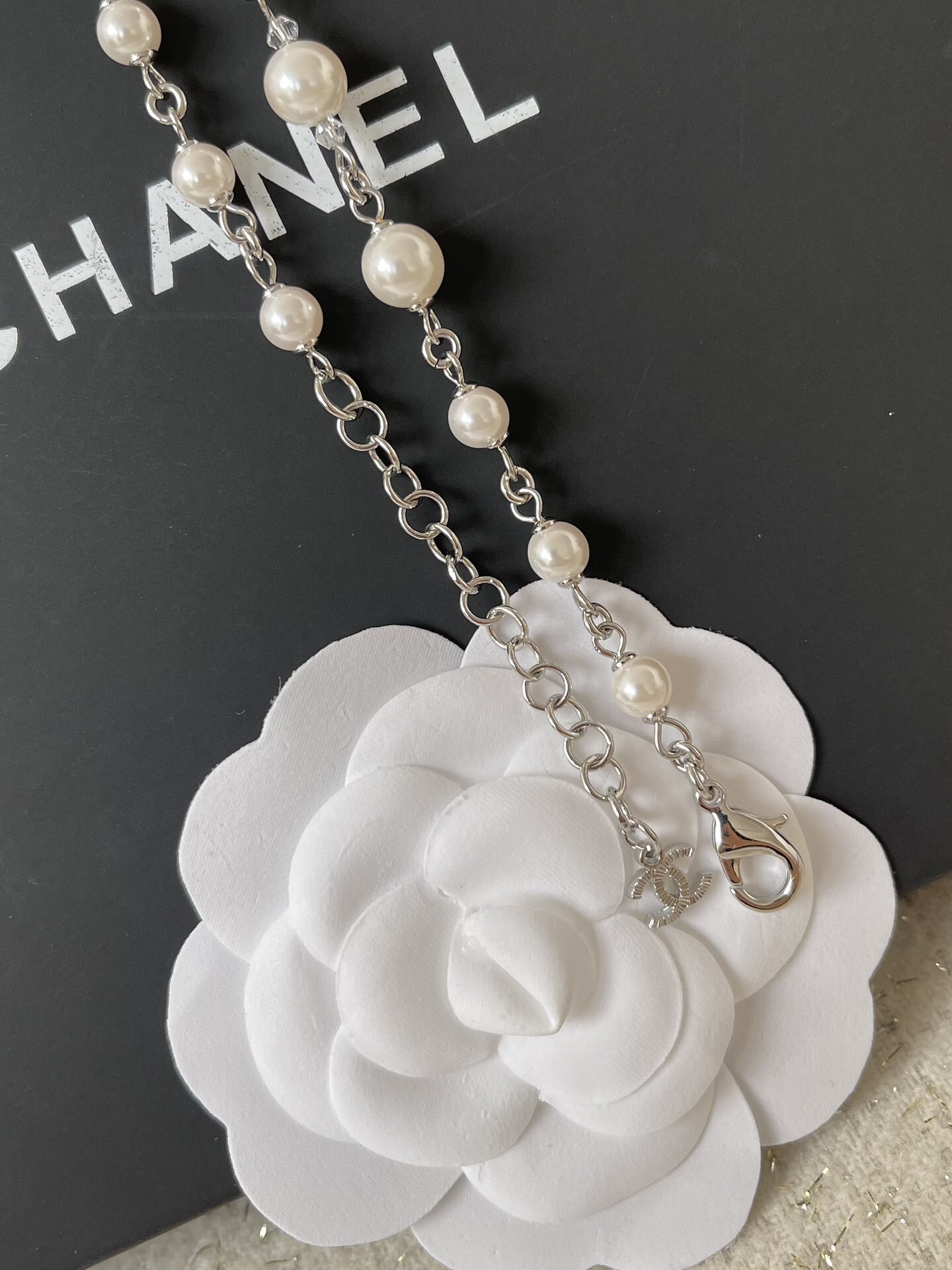 Chanel 2024/25 Cruise Long Necklace - Pearl & Crystal CC Logo