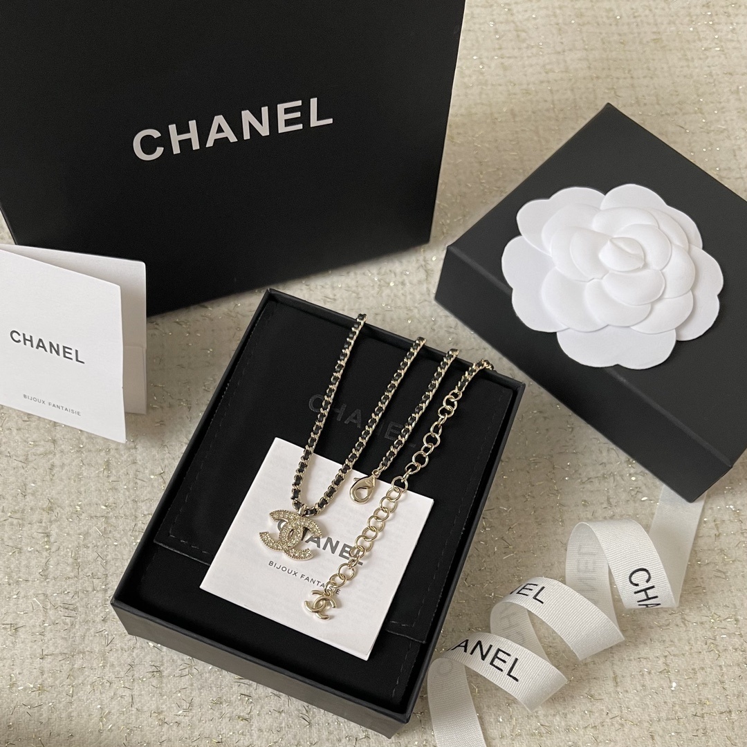 Luxury Crystal Double C Pendant Necklace and Earrings Jewelry Set