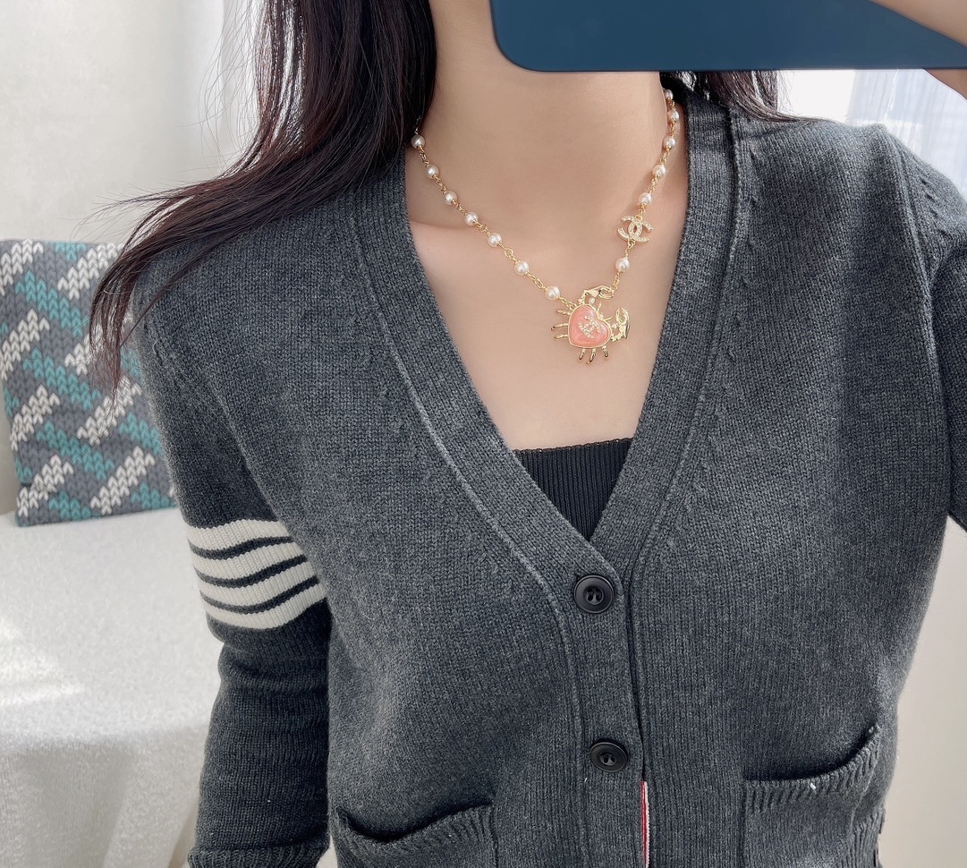 Luxury Pearl Heart Crab Necklace with Crystal CC Logo Charm