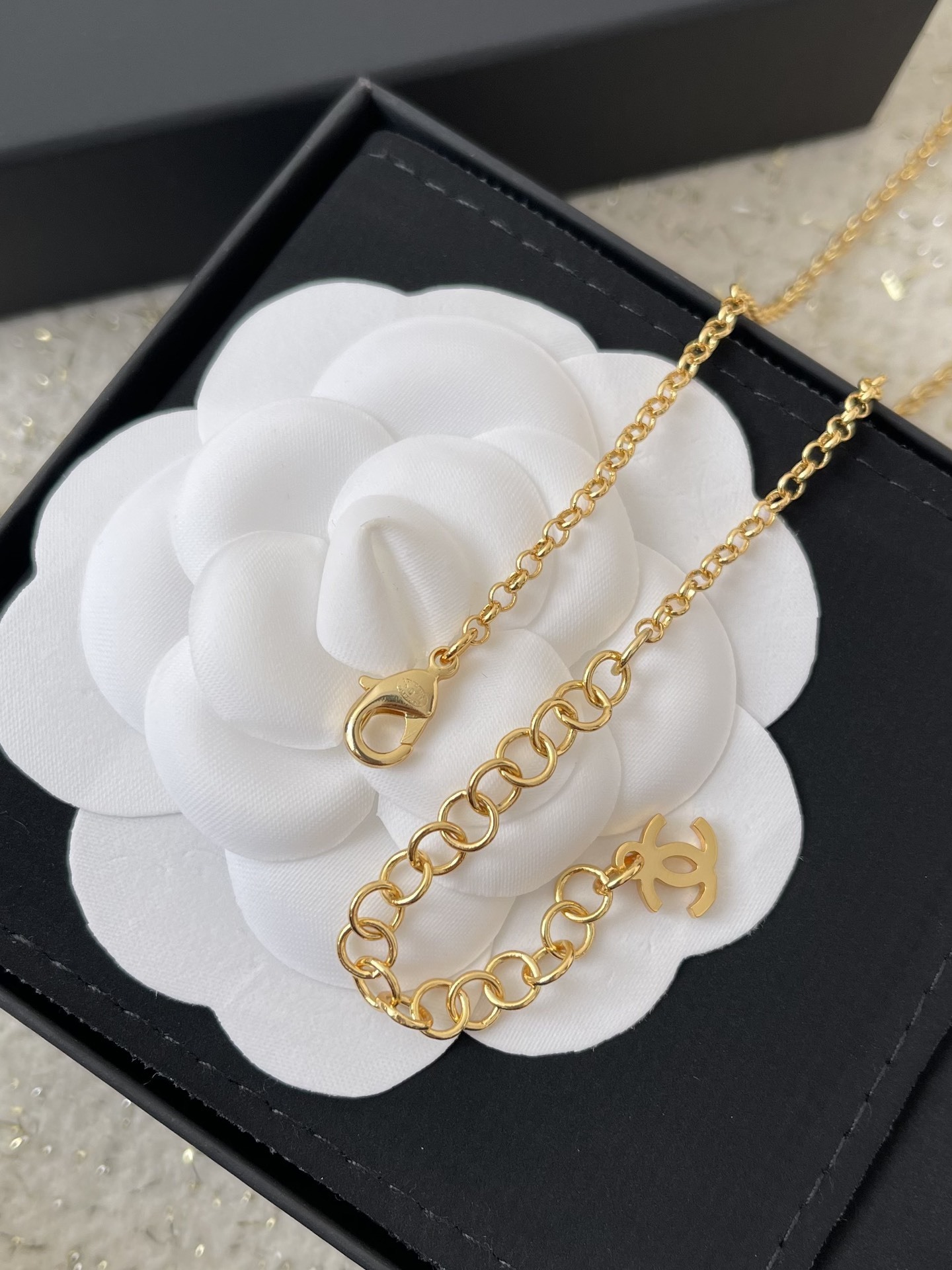 Elegant Gold Pearl Medallion Necklace and Stud Earrings Set