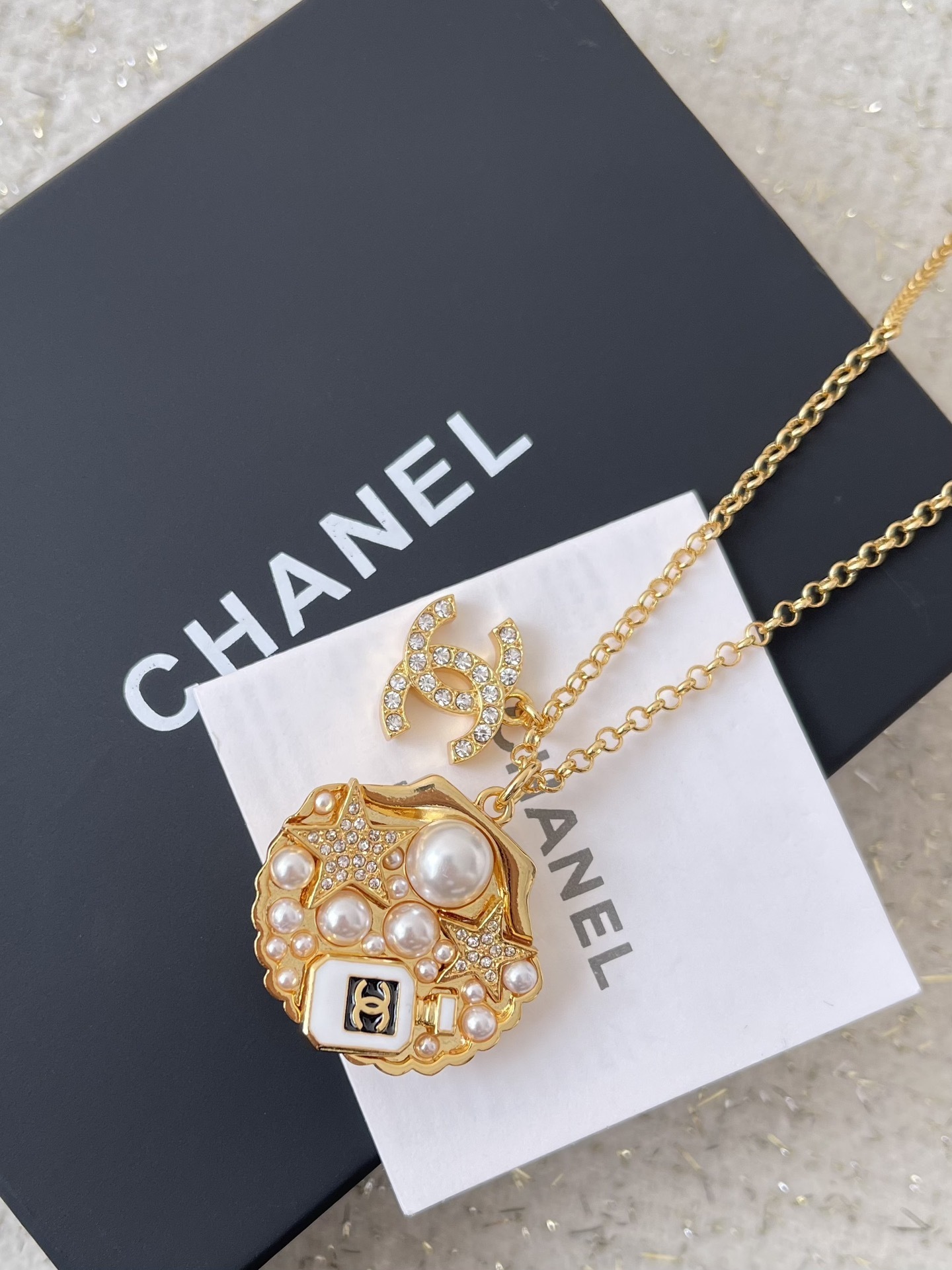 Elegant Gold Pearl Medallion Necklace and Stud Earrings Set