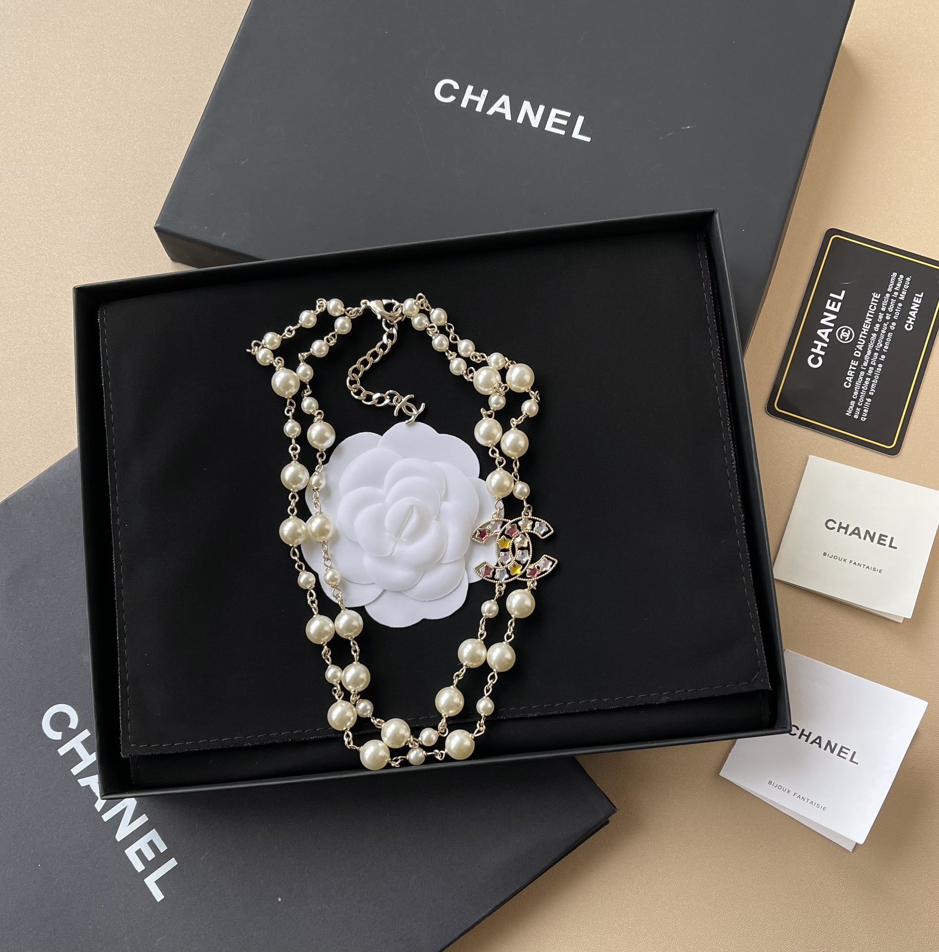 Luxury Double Layer Pearl Necklace with Colorful Crystal CC Logo