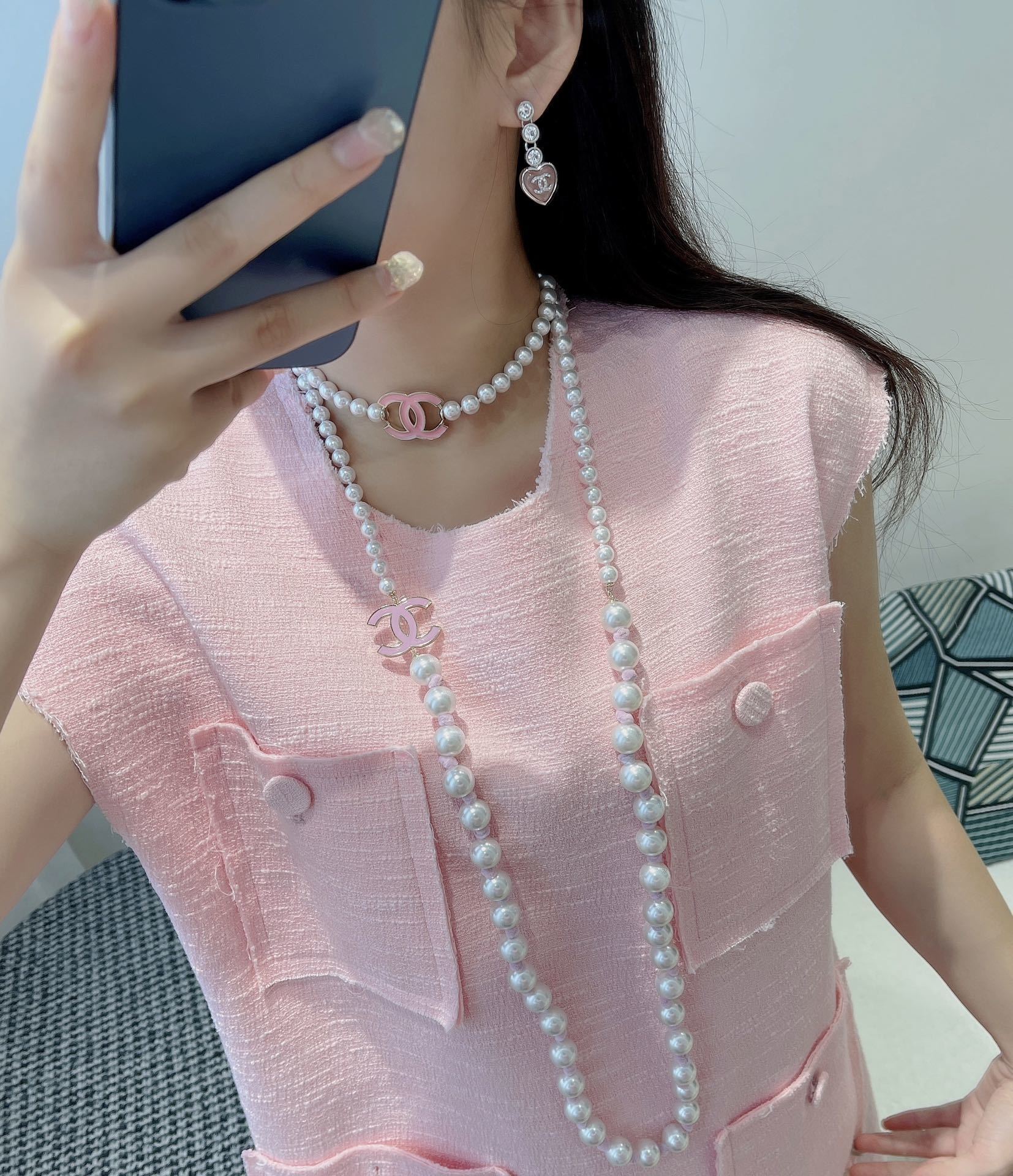 Chanel 2025 SS Pre-Collection Pink CC Long Pearl Necklace