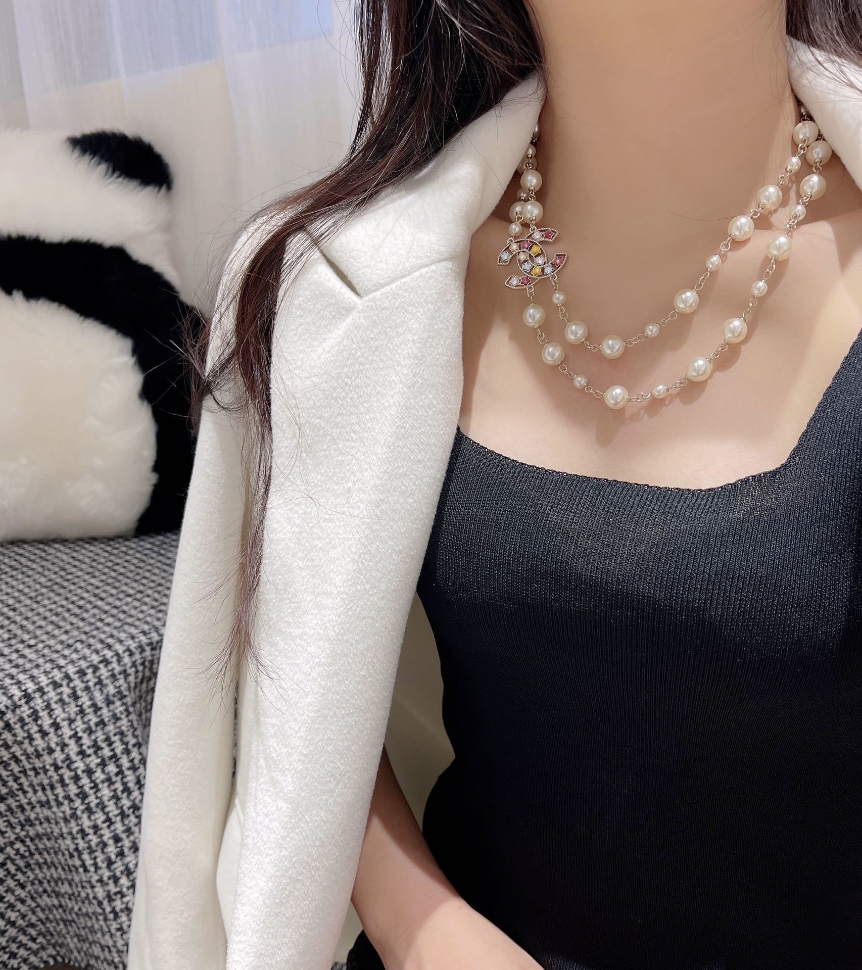 Luxury Double Layer Pearl Necklace with Colorful Crystal CC Logo