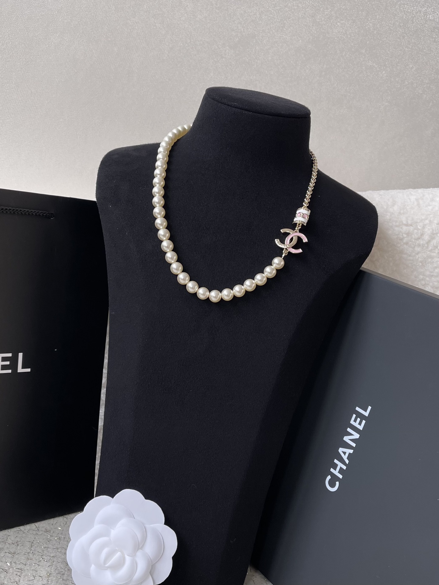 Elegant Pearl Necklace with Pink CC Logo Charm - Luxury Jewelry Gift