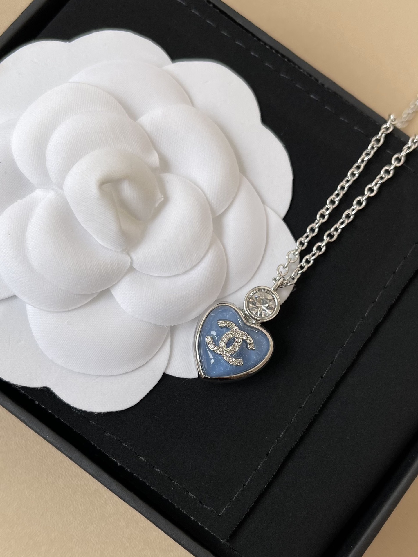 Luxury Blue Heart Crystal CC Pendant Necklace - Elegant Silver Tone