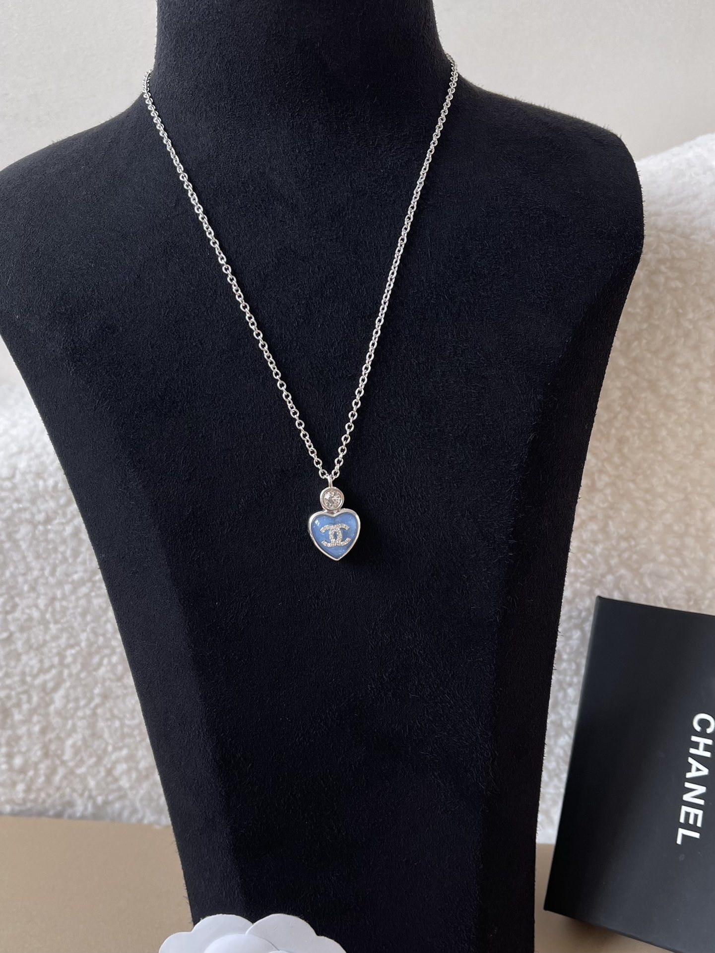Luxury Blue Heart Crystal CC Pendant Necklace - Elegant Silver Tone