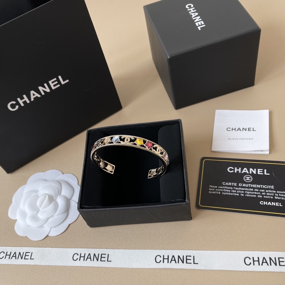 Elegant Gold Star Bangle Bracelet with Colorful Crystals