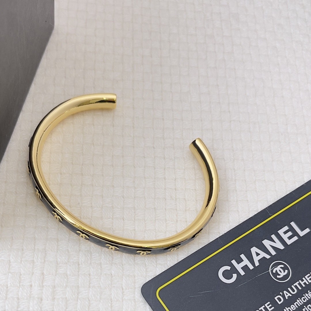 Luxury Enamel CC Logo Bangle - Elegant Gold Designer Cuff Bracelet