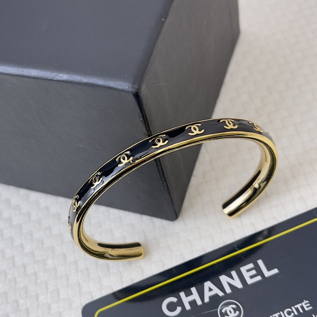 Luxury Enamel CC Logo Bangle - Elegant Gold Designer Cuff Bracelet