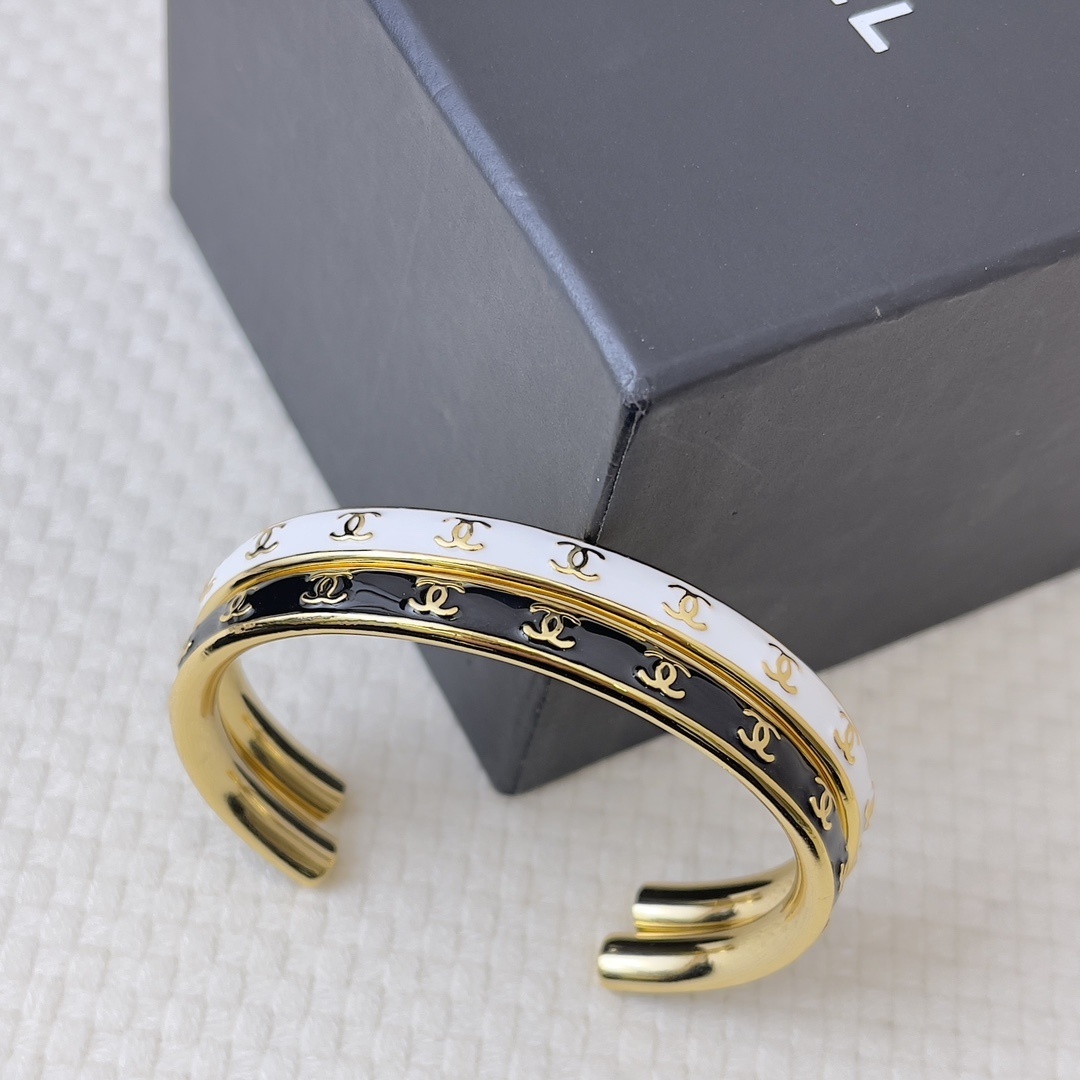 Luxury Enamel CC Logo Bangle - Elegant Gold Designer Cuff Bracelet