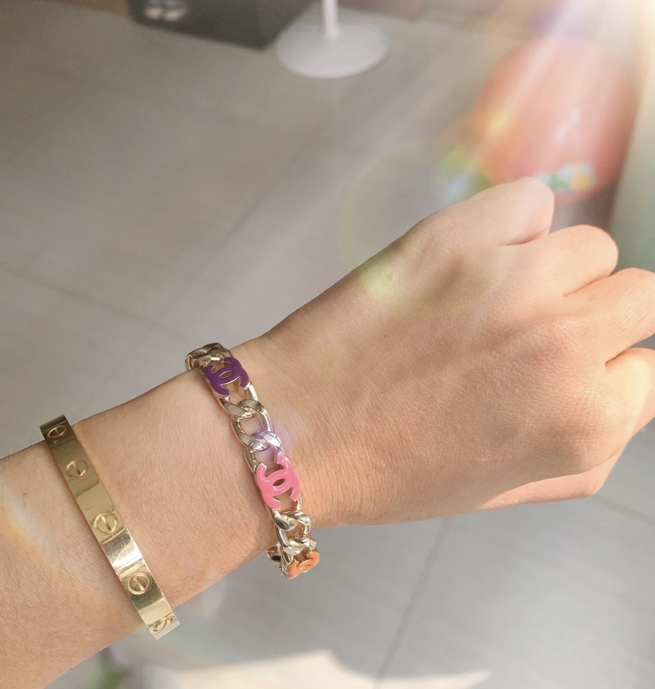 Luxury Gold Chain Bracelet with Colorful Enamel CC Logo Charms