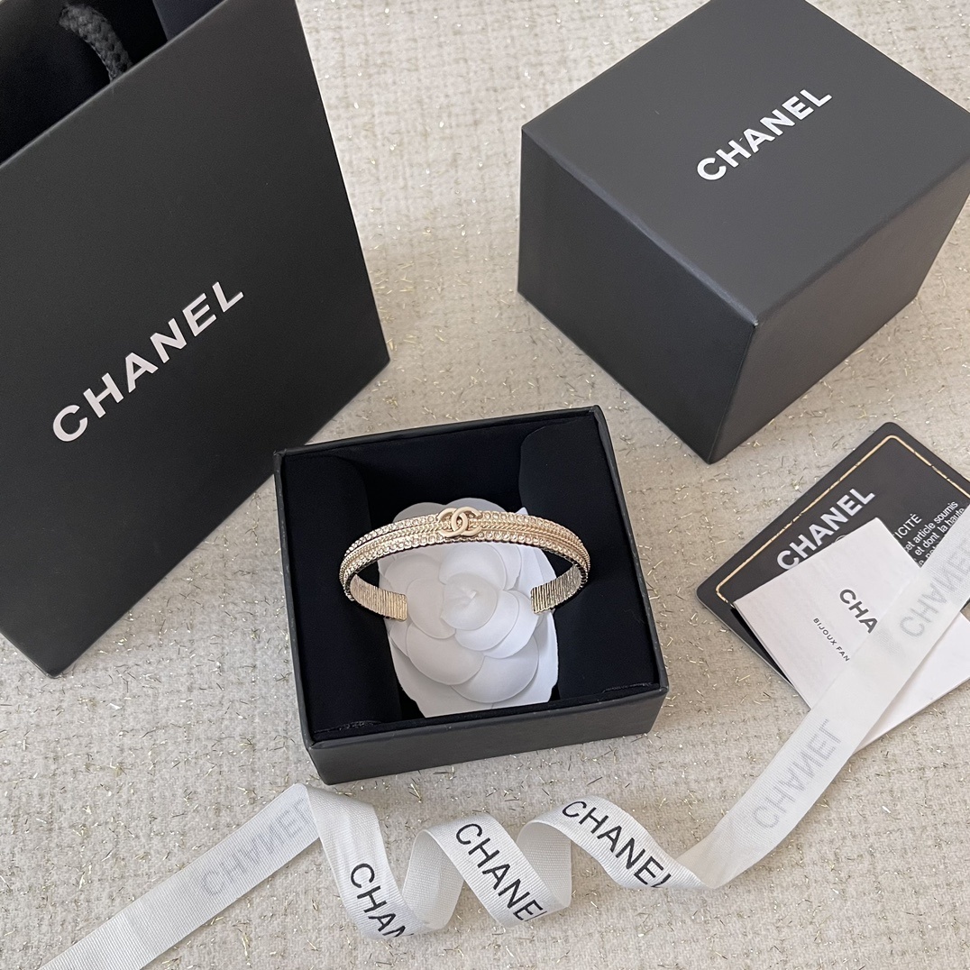 Luxury Chanel CC Interlocking Logo Gold Bangle with Crystals