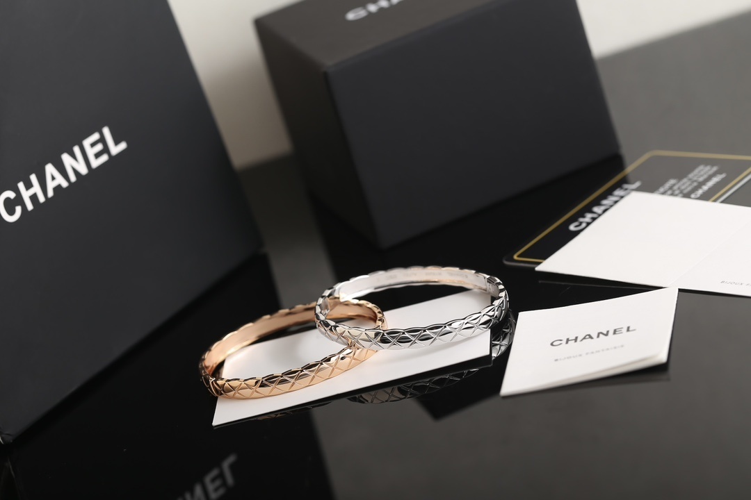 Luxury Quilted Pattern Bangle Bracelet - Gold, Silver, Rose Gold