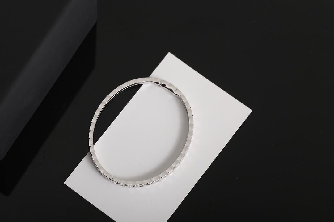 Luxury Coco Crush Quilted Bangle - Elegant Designer Style Bracelet