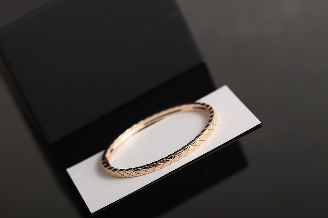 Luxury Coco Crush Quilted Bangle - Elegant Designer Style Bracelet