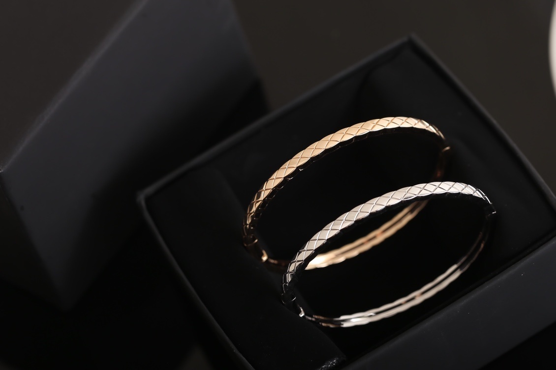 Luxury Coco Crush Quilted Bangle - Elegant Designer Style Bracelet