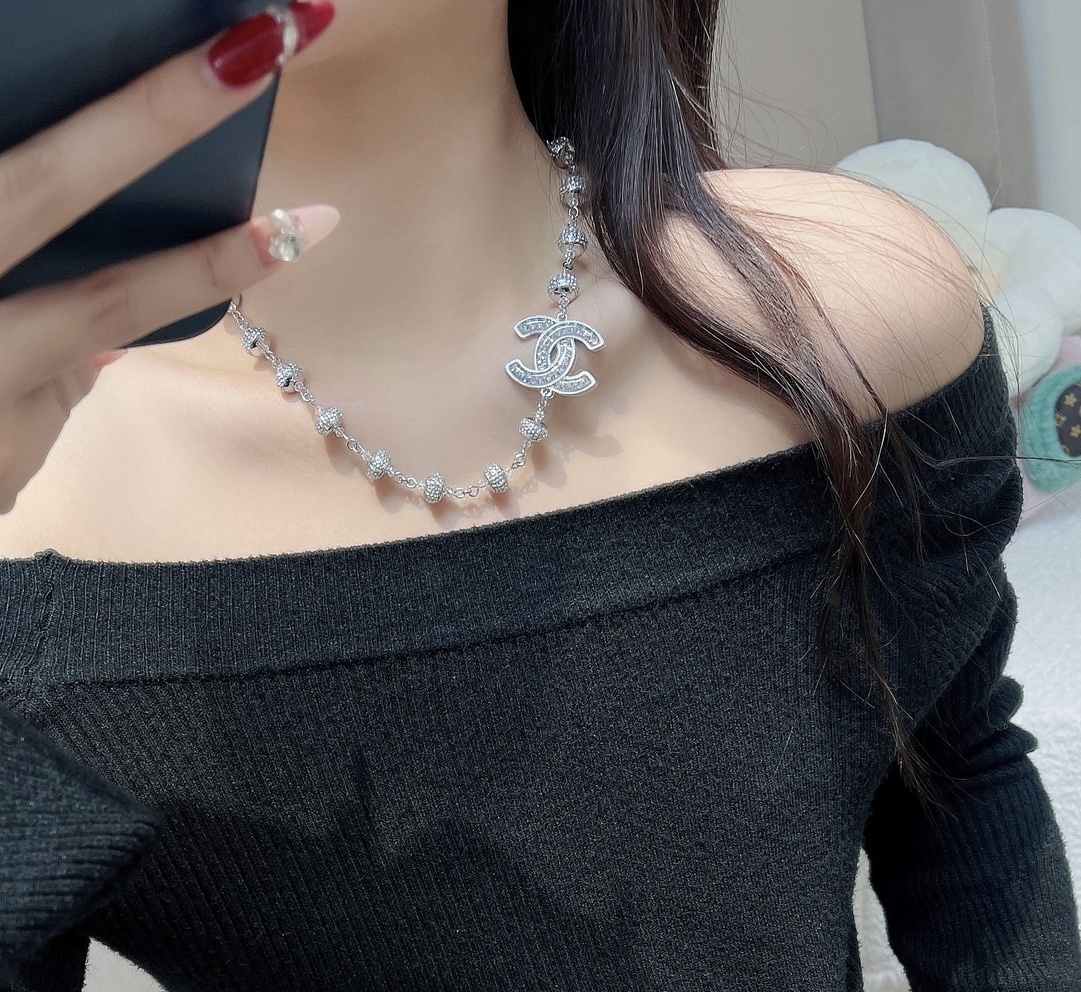 Luxury Chanel CC Logo Crystal Encrusted Silver Necklace
