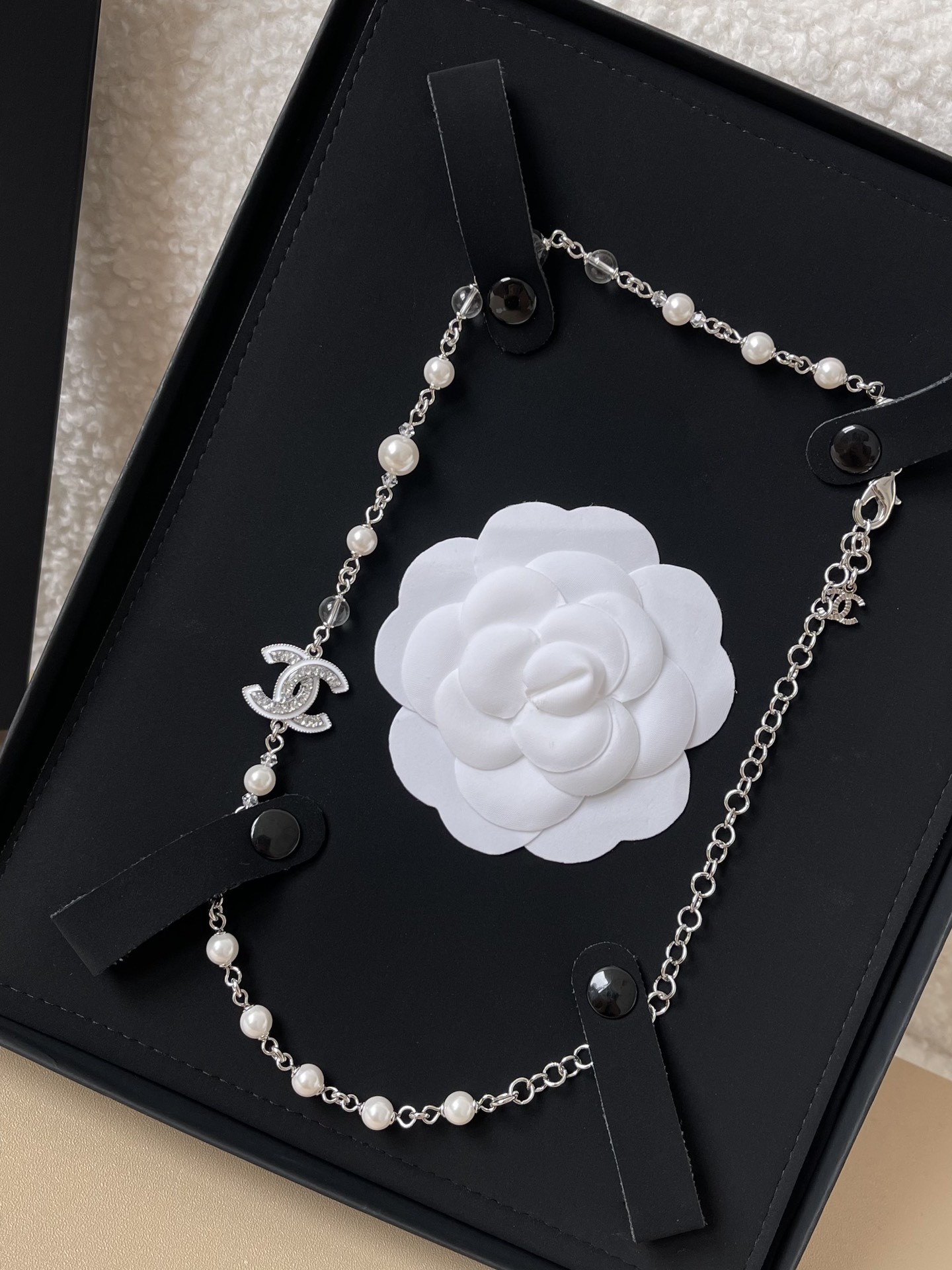 Luxury Pearl & Crystal Double C Logo Necklace in Silver Tone