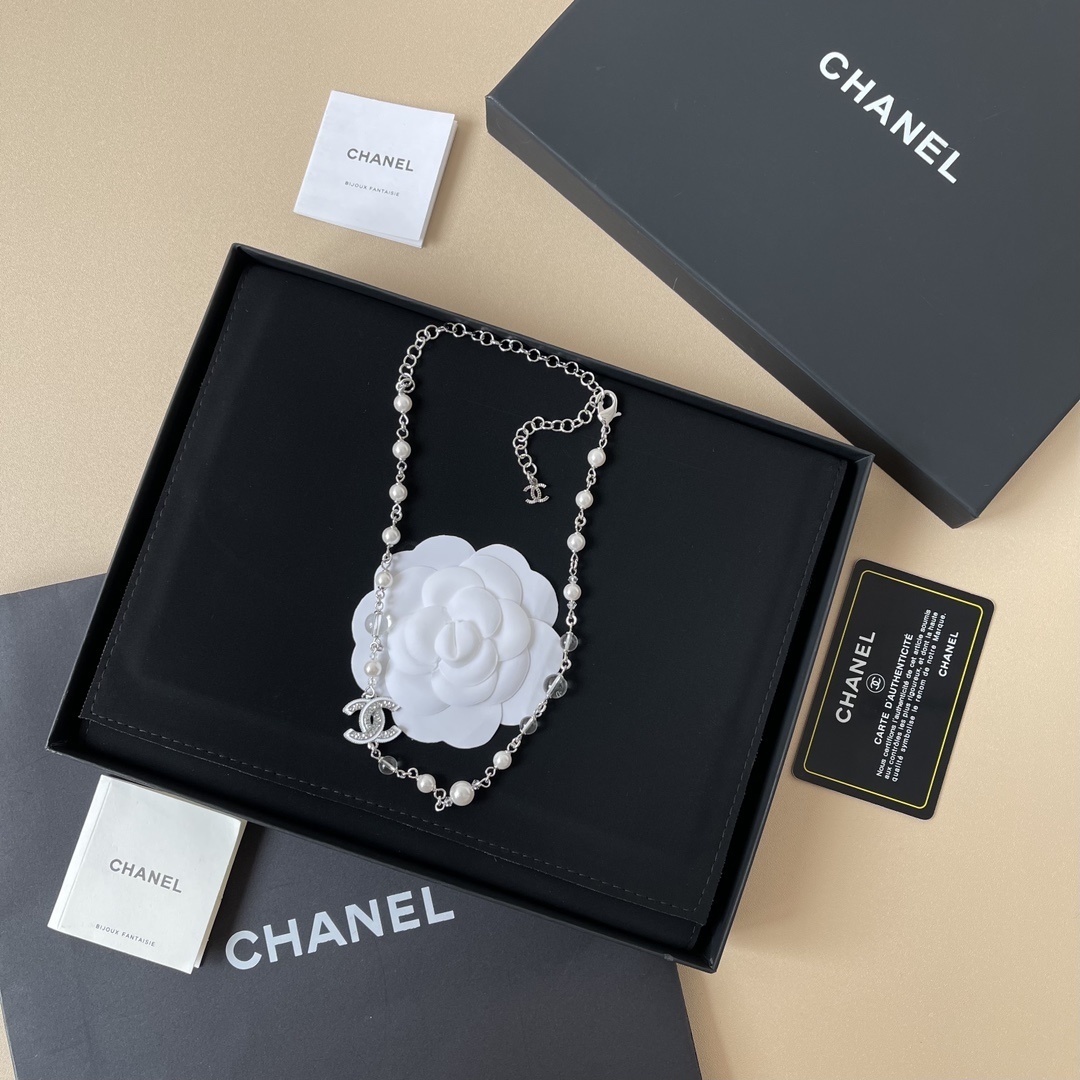 Luxury Pearl & Crystal Double C Logo Necklace in Silver Tone