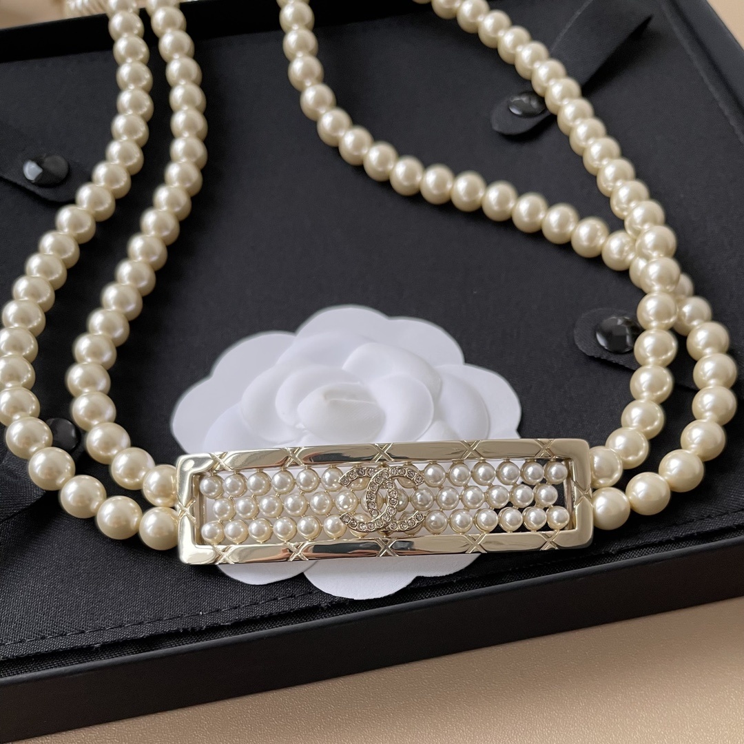 Chanel Double Strand Pearl Belt Gold CC Logo Crystal Buckle