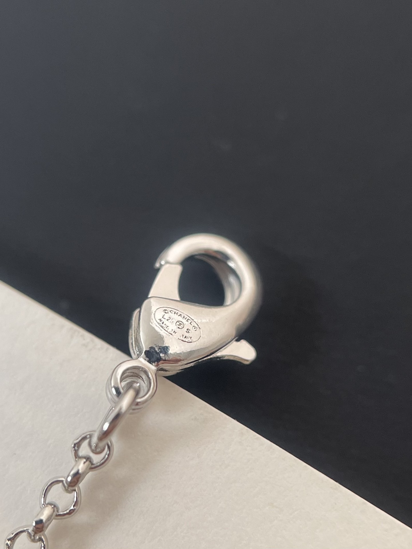 Luxury CC Logo Pearl Necklace - Elegant Silver Tone Jewelry