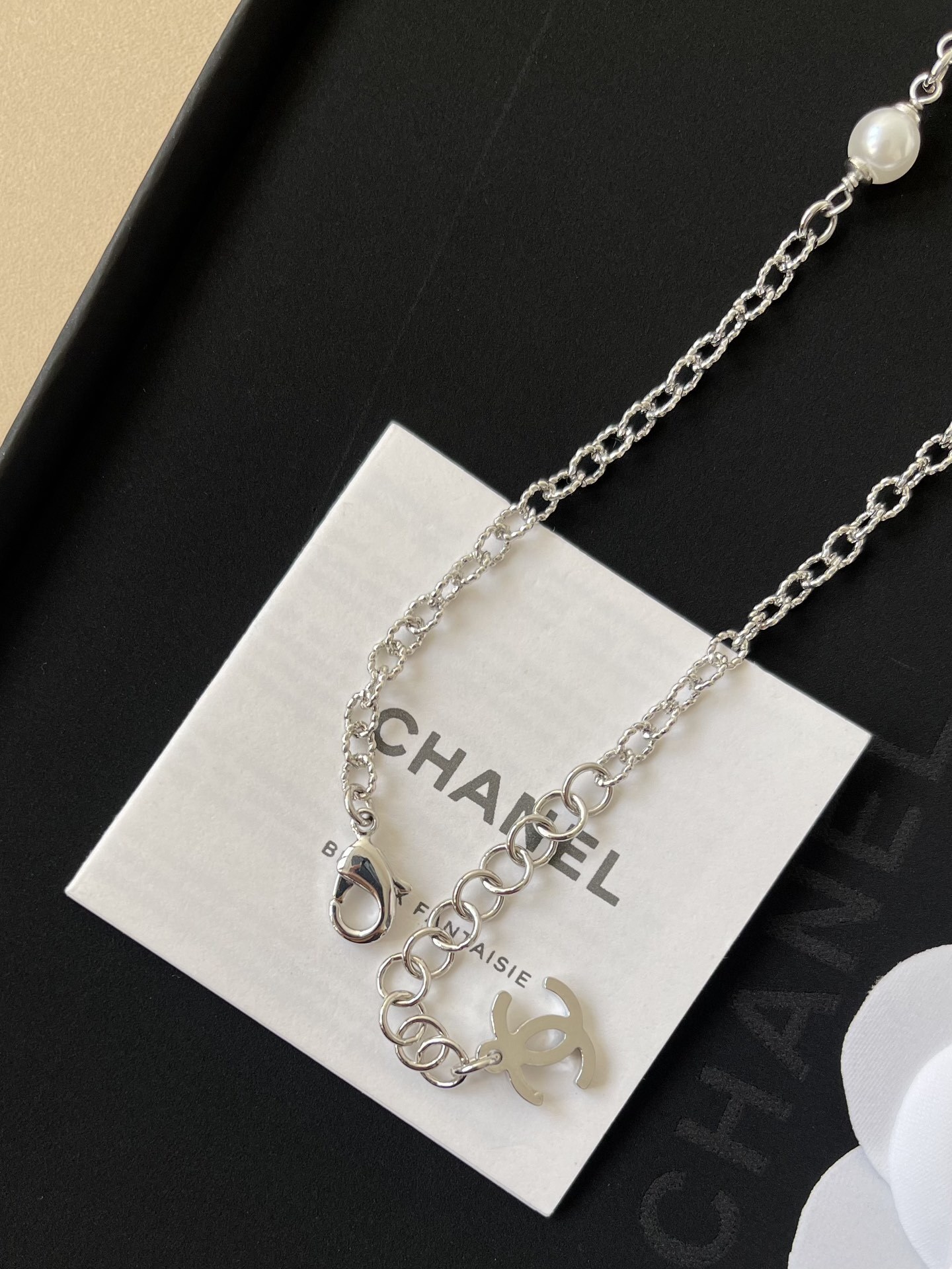 Luxury Chanel Pearl Necklace with Crystal CC Logo & Star Charm