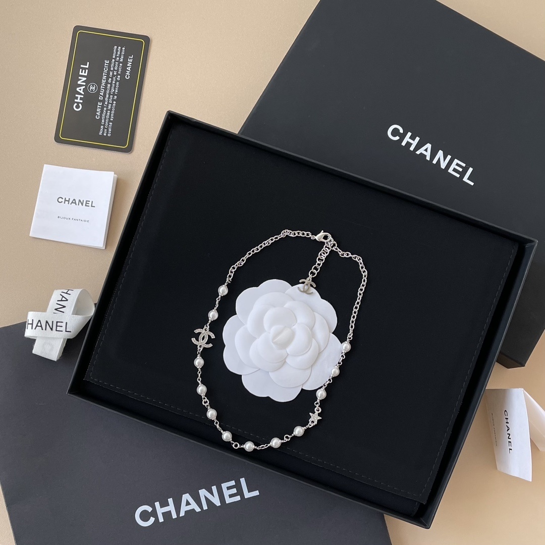 Luxury Chanel Pearl Necklace with Crystal CC Logo & Star Charm