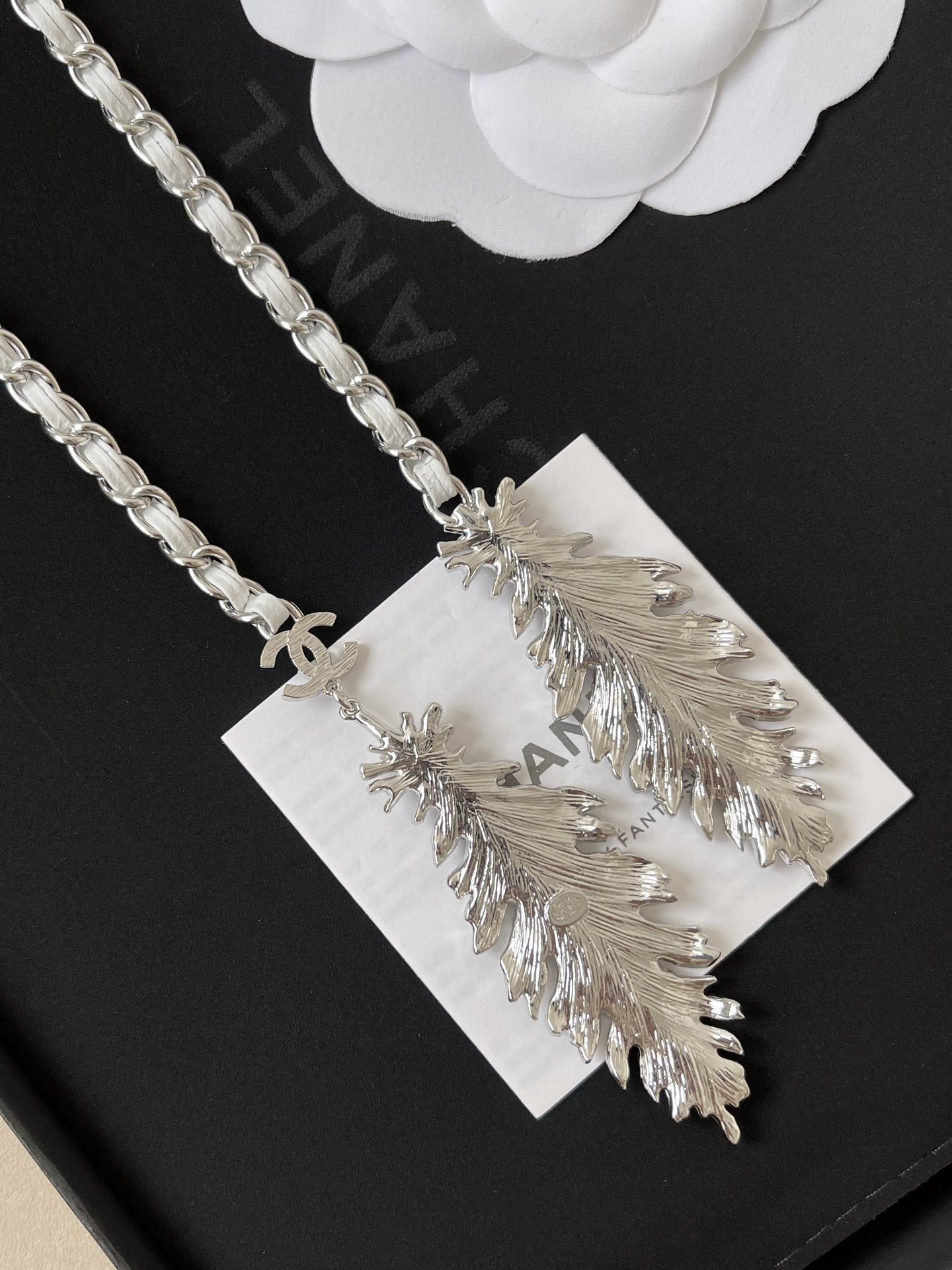 Chanel 2025 SS Silver Metal & White Calfskin Lariat Necklace