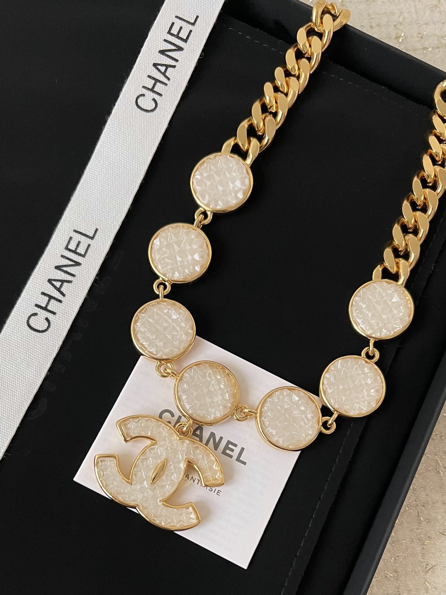 Elegant CC Logo Gold Chain Necklace with White Textured Inlay