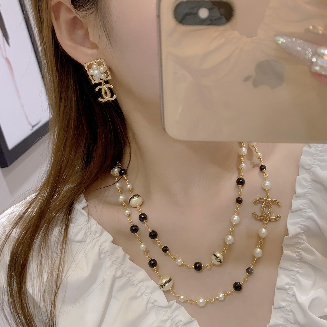 Luxury Gold CC Logo Pearl Long Necklace & Stud Earrings Set