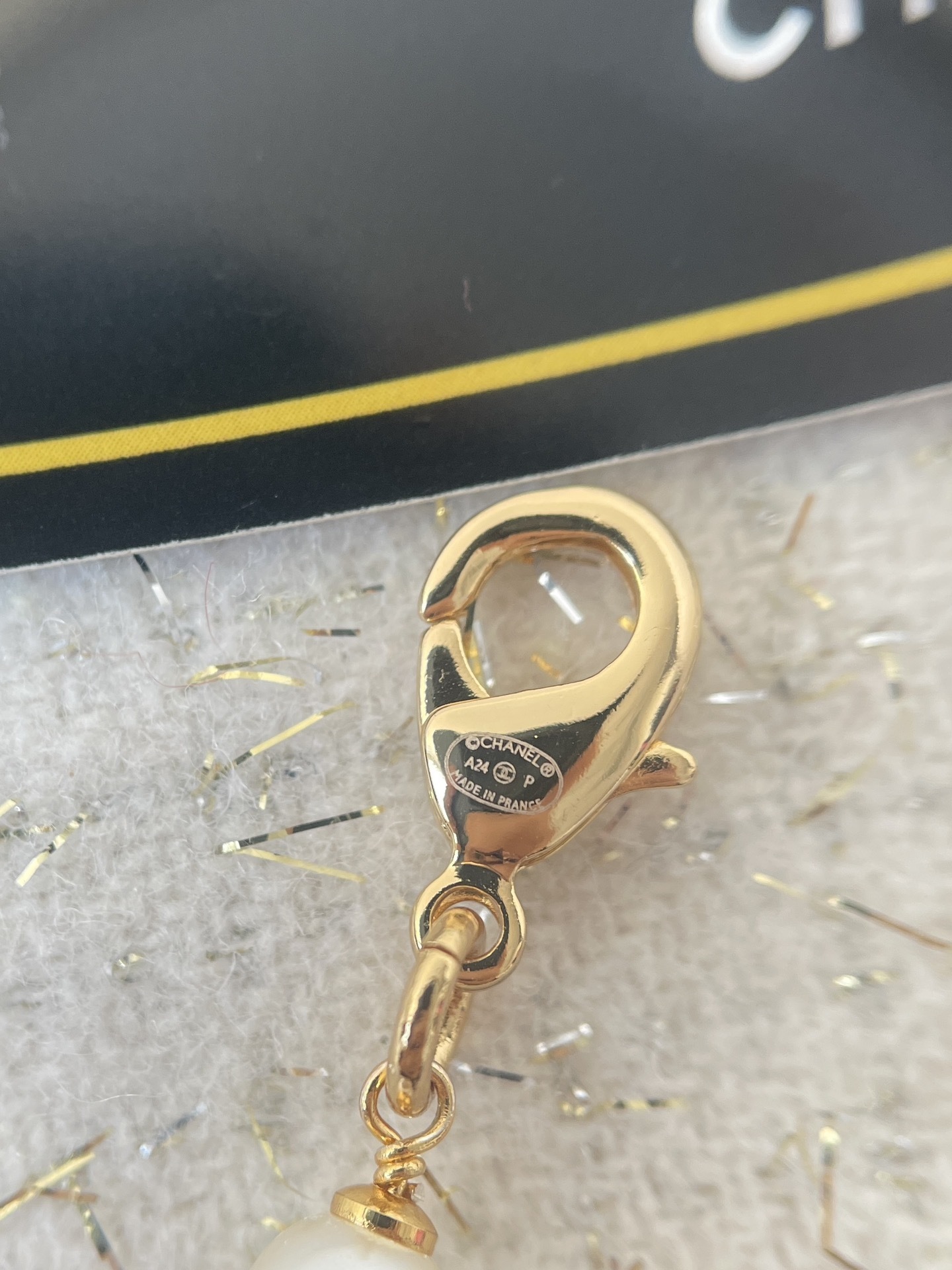 Luxury CC Pearl & Black Bead Long Necklace - Elegant Vintage Style