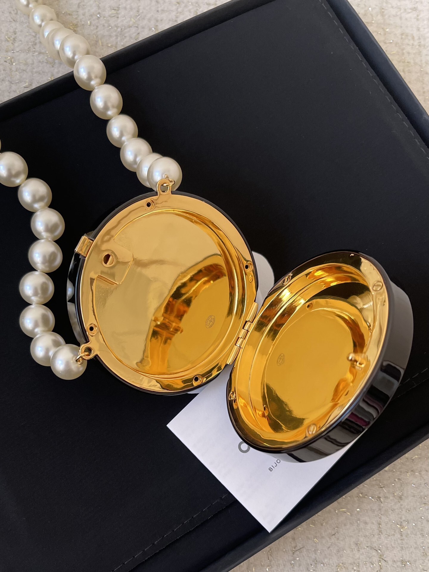 Luxury Pearl Necklace Crossbody Micro Bag with CC Logo