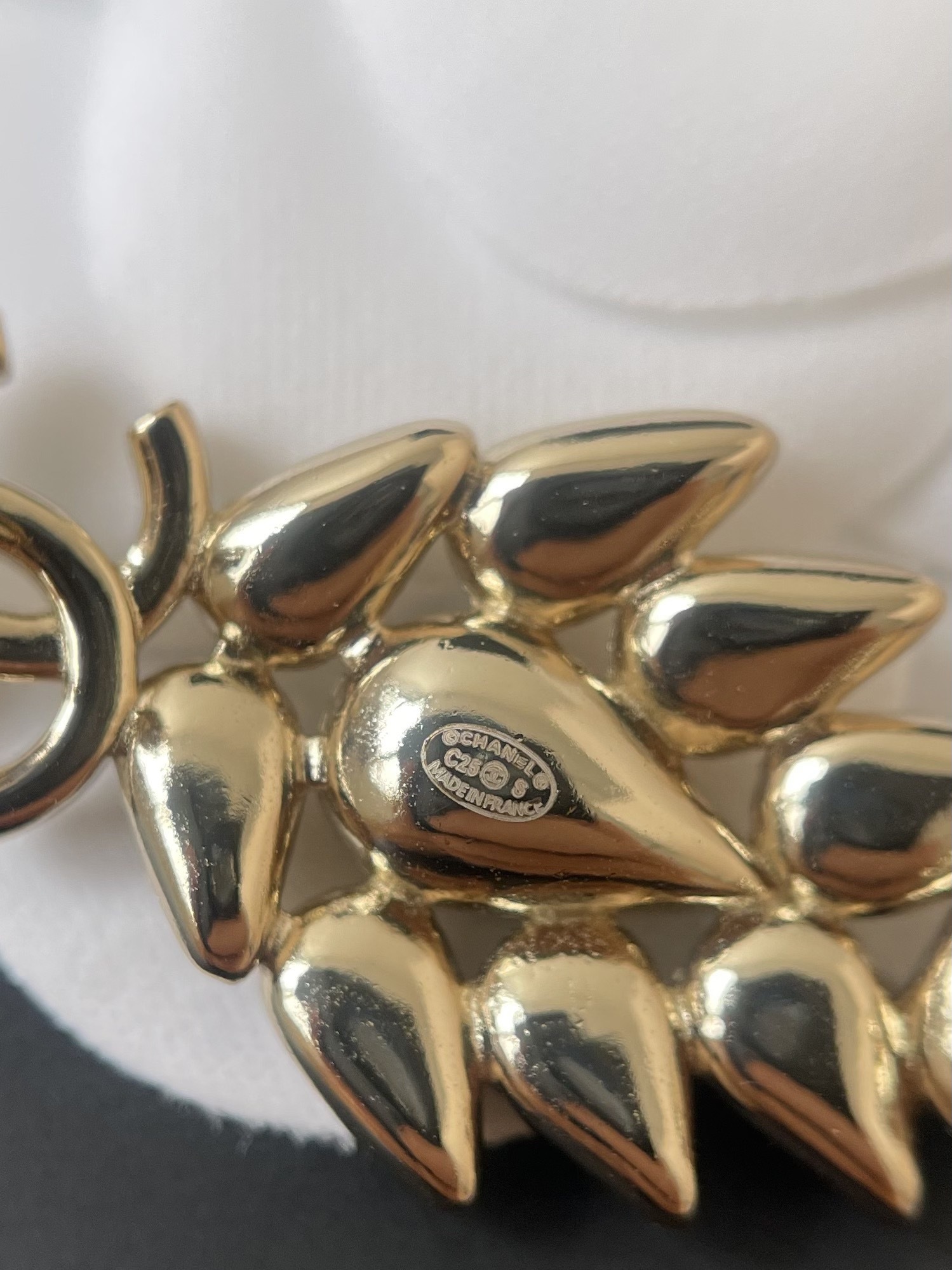 Chanel Gold-Tone Wheat Stalk Brooch with Peach Crystals & CC Logo