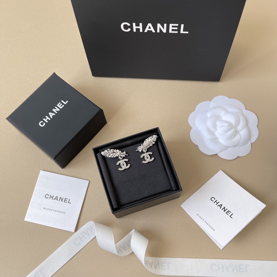 Elegant Silver Feather CC Crystal Dangle Earrings for Women