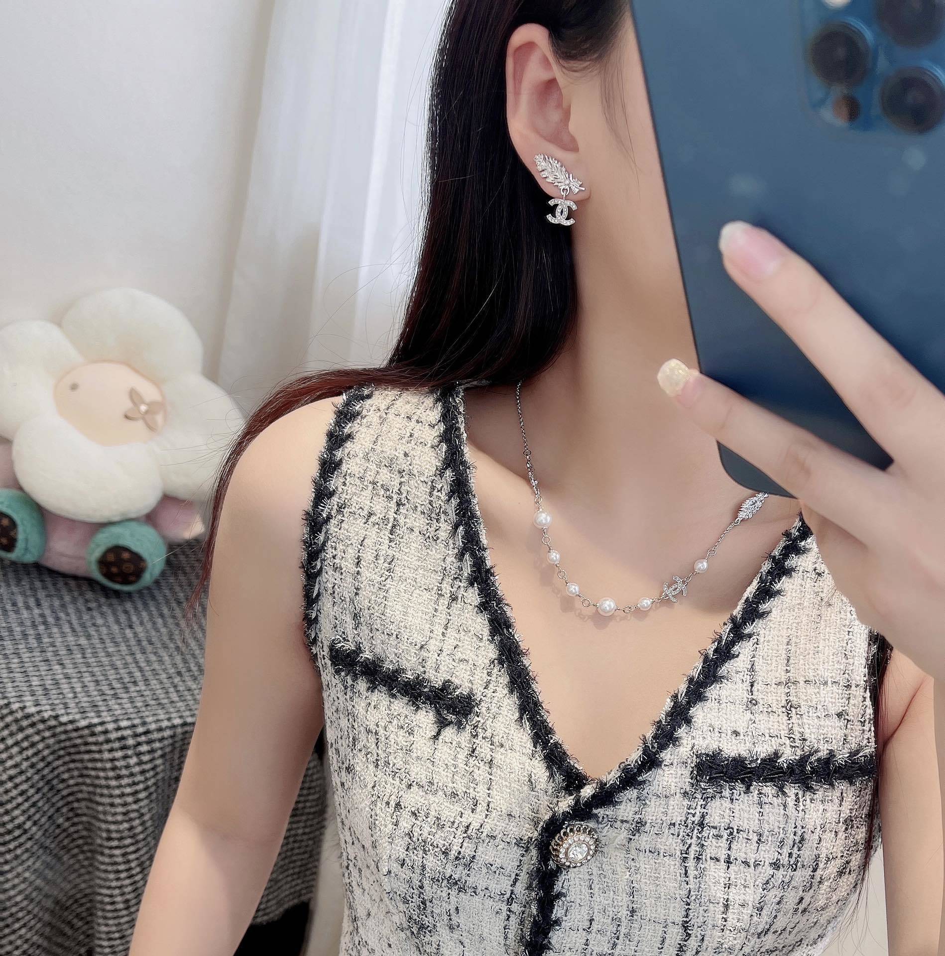 Elegant Silver Feather CC Crystal Dangle Earrings for Women