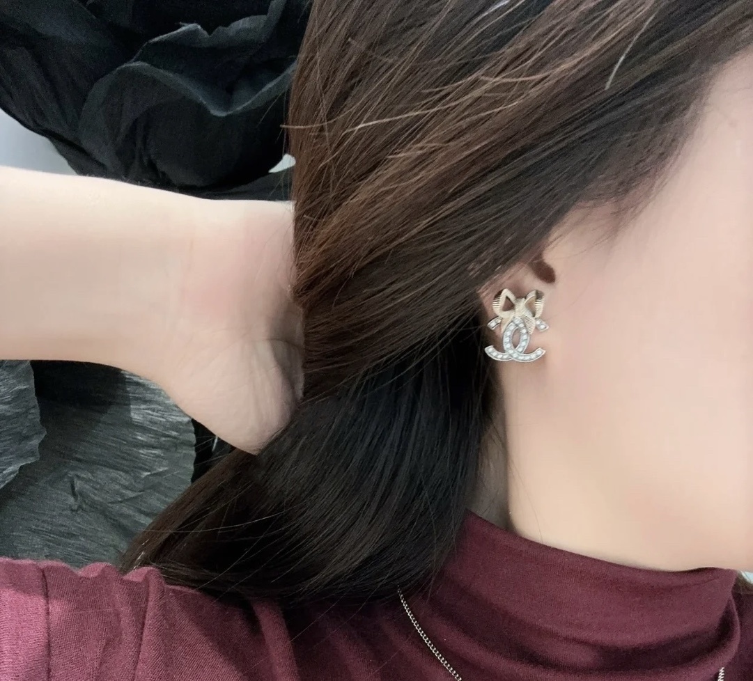 Chanel CC Bow Stud Earrings – Sparkling Crystal Luxury Jewelry
