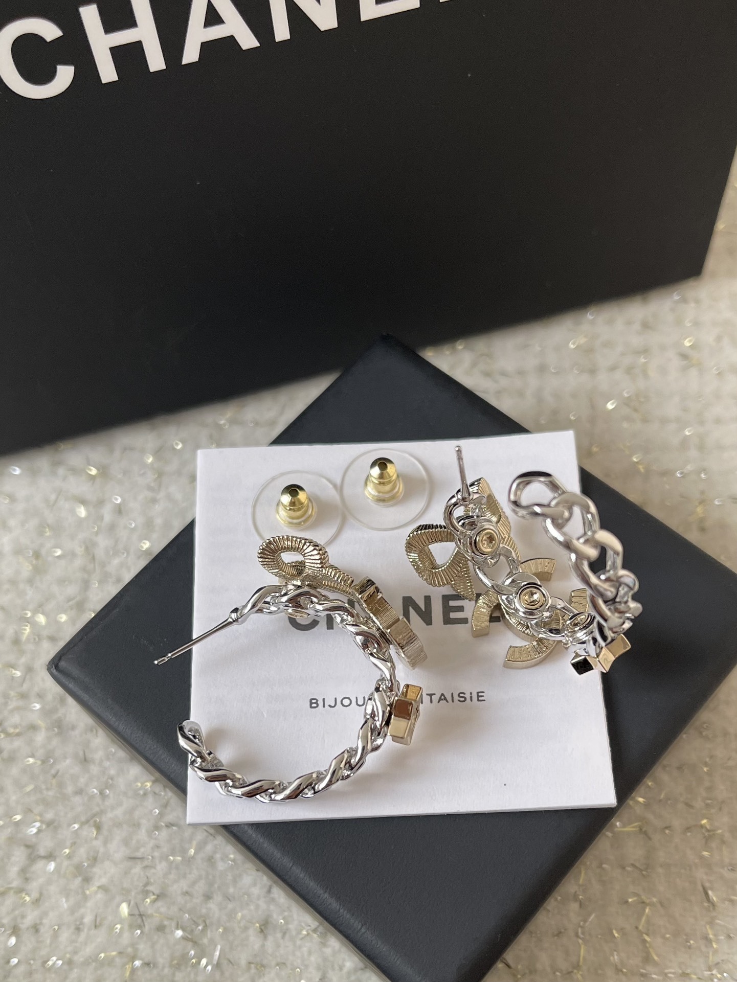 Elegant CC Logo Bow Earrings & Crystal Necklace Jewelry Set