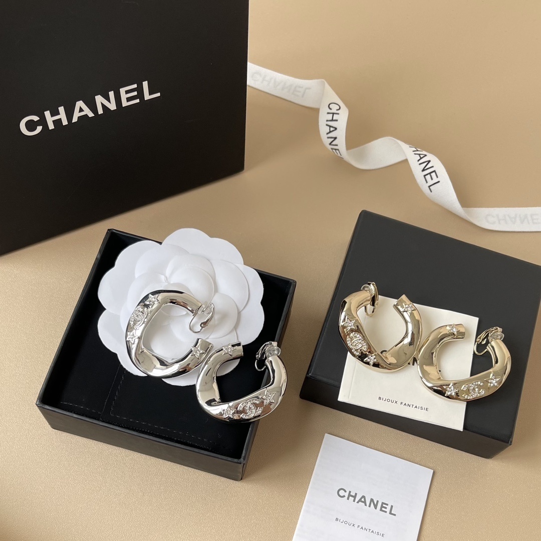 Luxury CC Star Hoop Clip-on Earrings - 2025 Spring Summer Collection