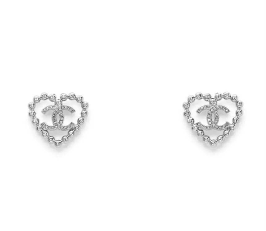 Luxury Heart Crystal CC Stud Earrings – Elegant Designer Jewelry
