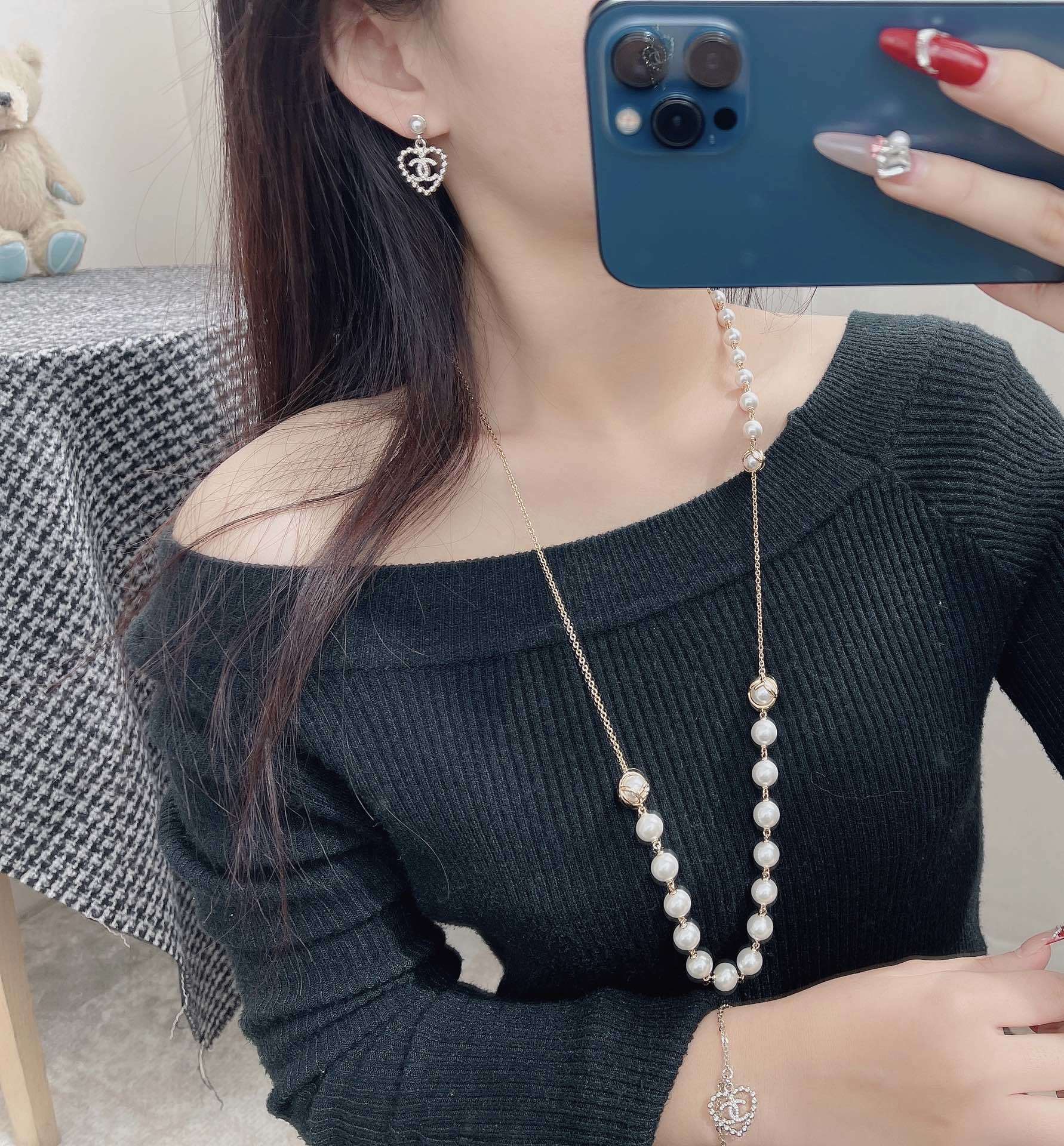 Elegant Silver Heart CC Logo Earrings with Pearl & Crystals