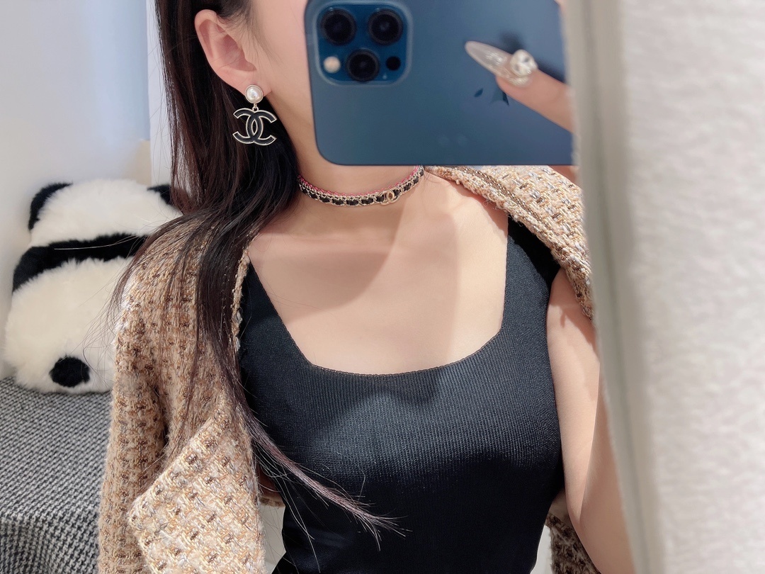 Elegant CC Logo Pearl Jewelry Set - Luxury Earrings & Necklace