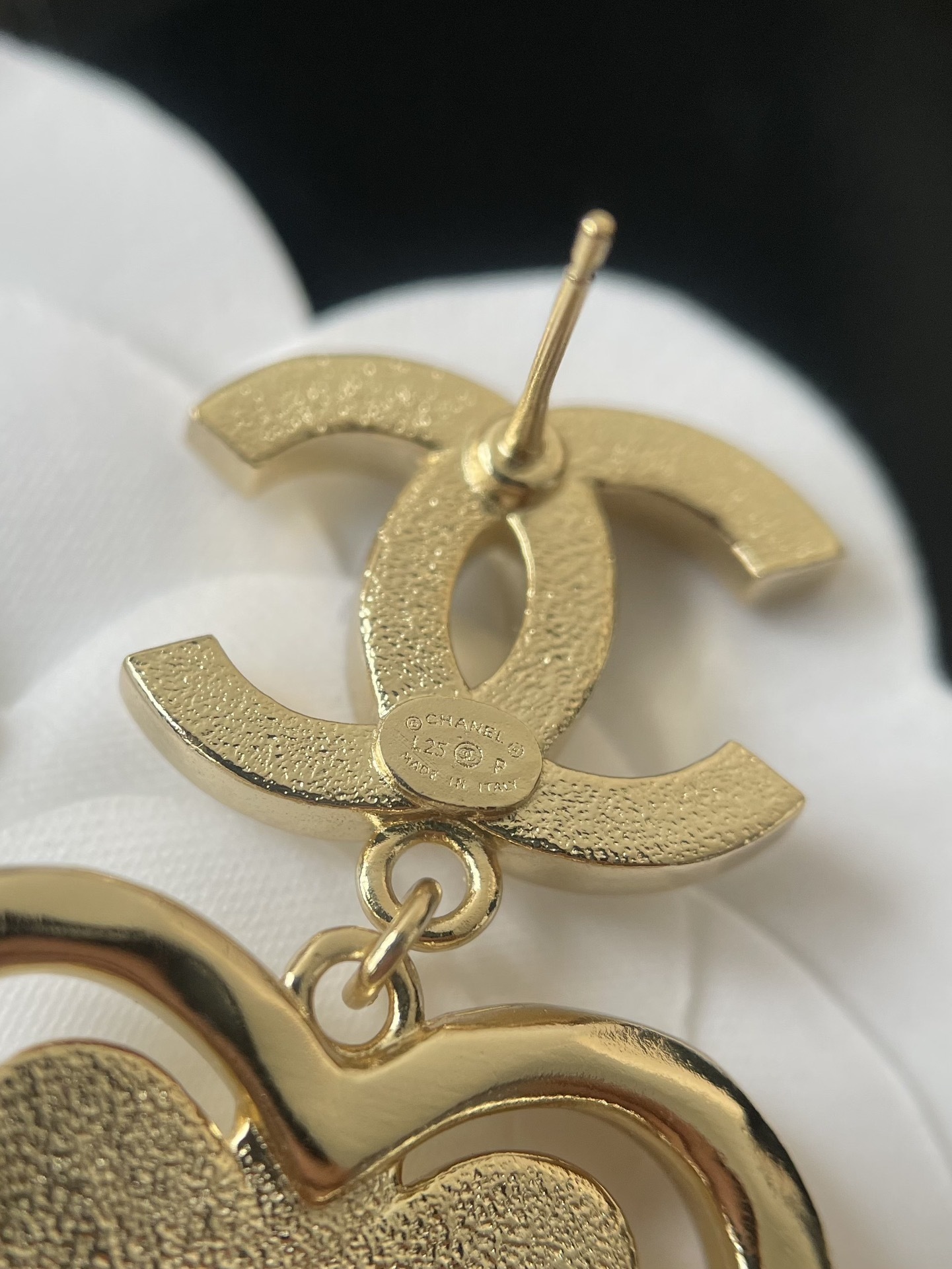 Chanel CC Logo Heart & Bow Dangle Earrings - Gold Tone Luxury