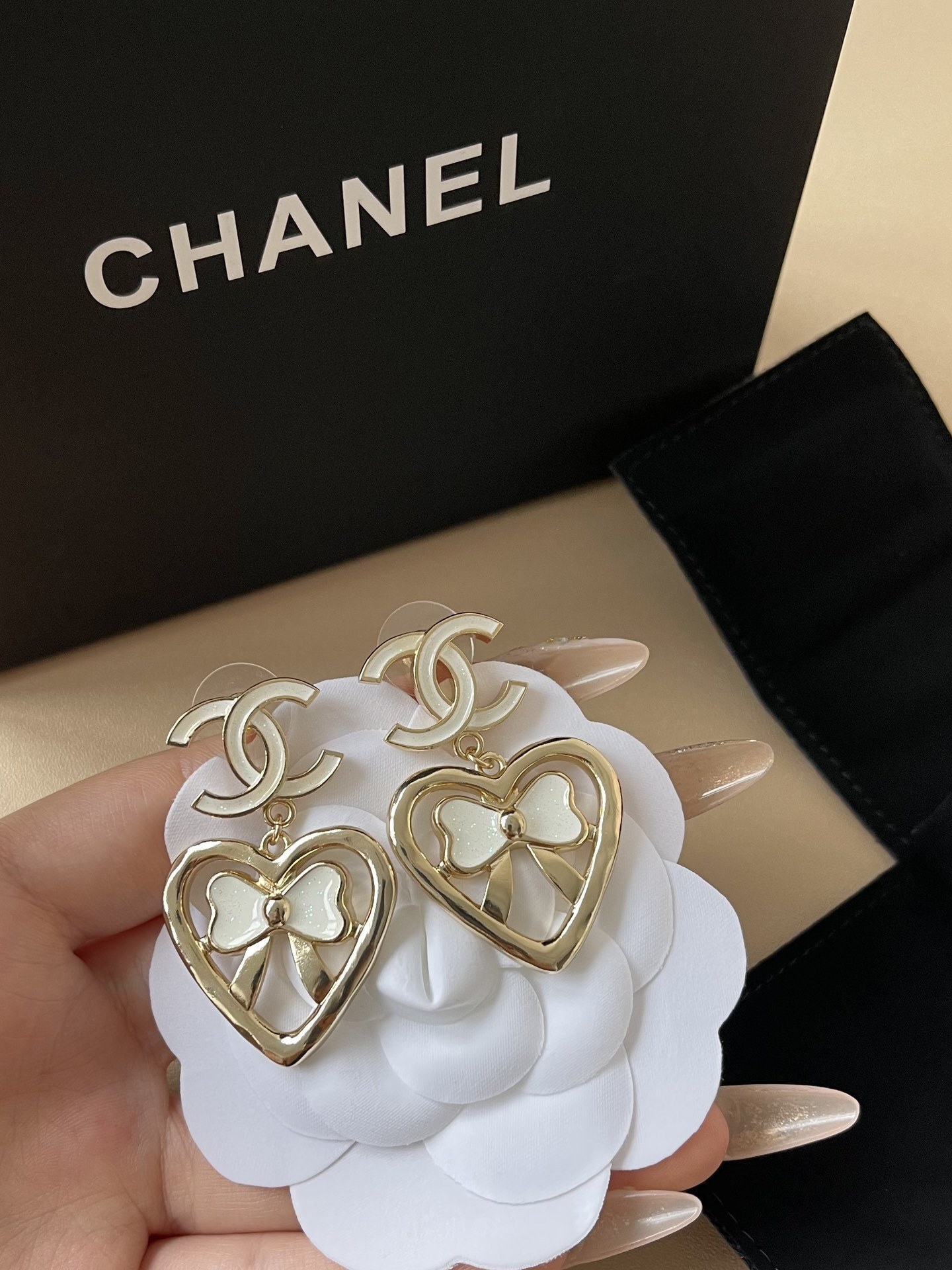 Chanel CC Logo Heart & Bow Dangle Earrings - Gold Tone Luxury