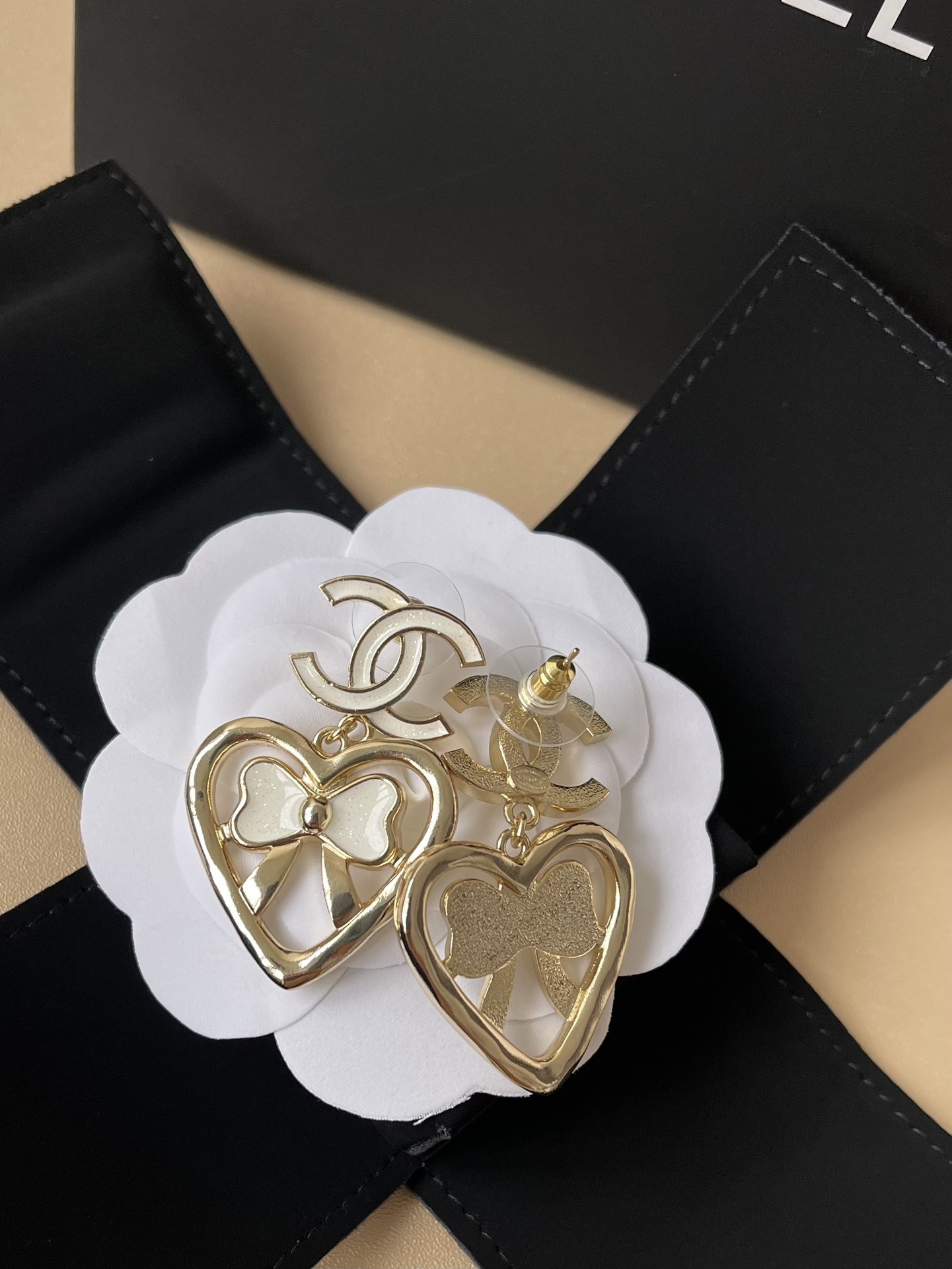 Chanel CC Logo Heart & Bow Dangle Earrings - Gold Tone Luxury