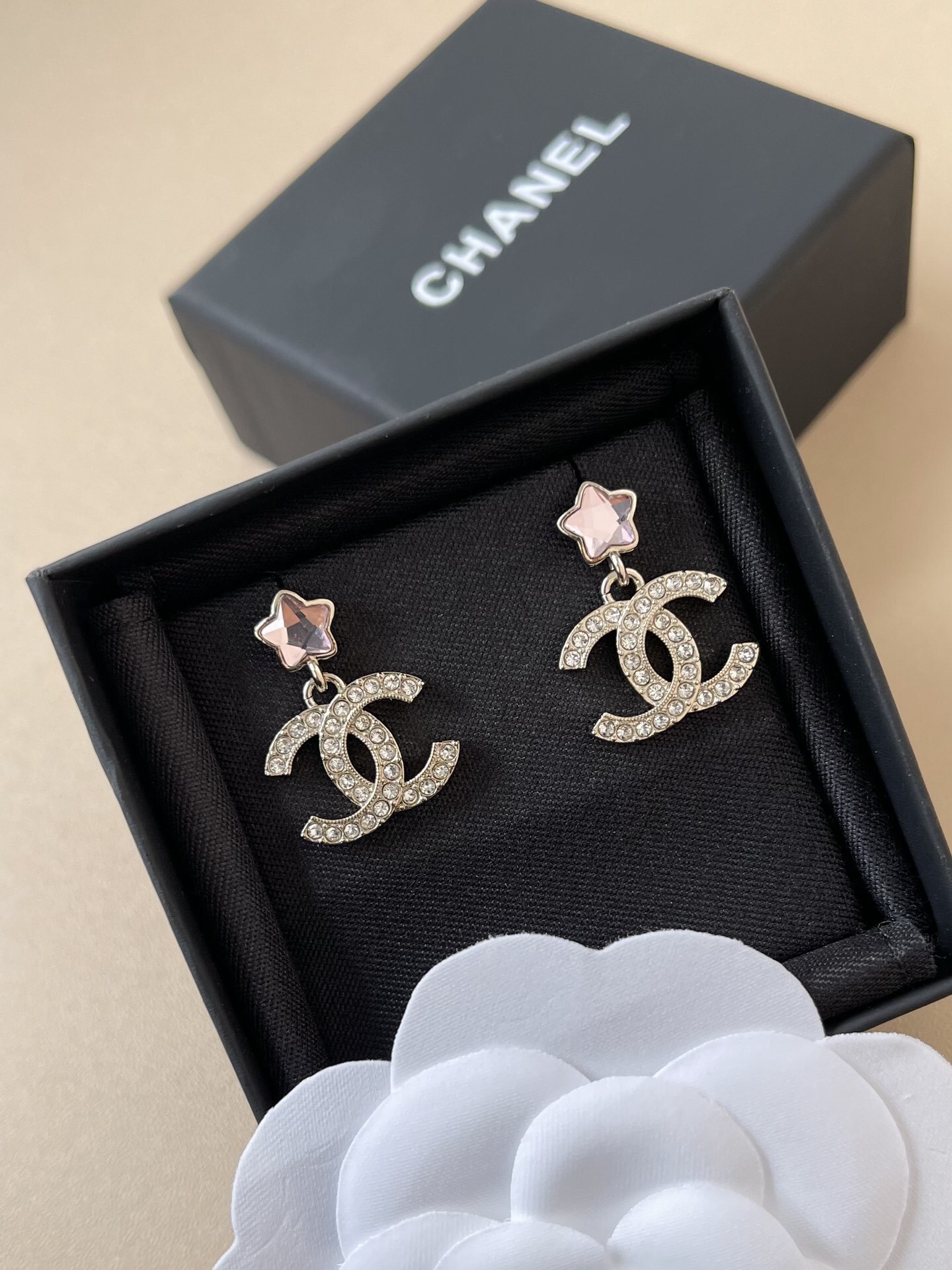 Chanel CC Logo Star Pendant Earrings - 2025 Pre-Collection