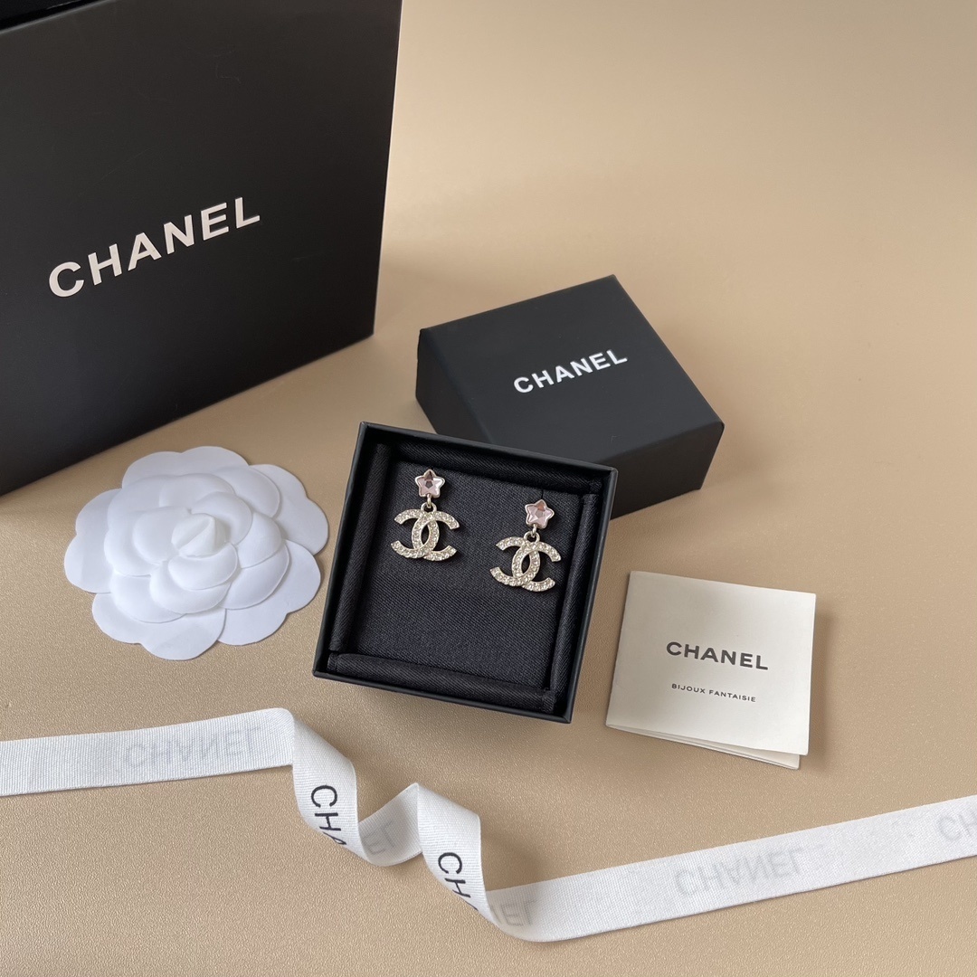 Chanel CC Logo Star Pendant Earrings - 2025 Pre-Collection