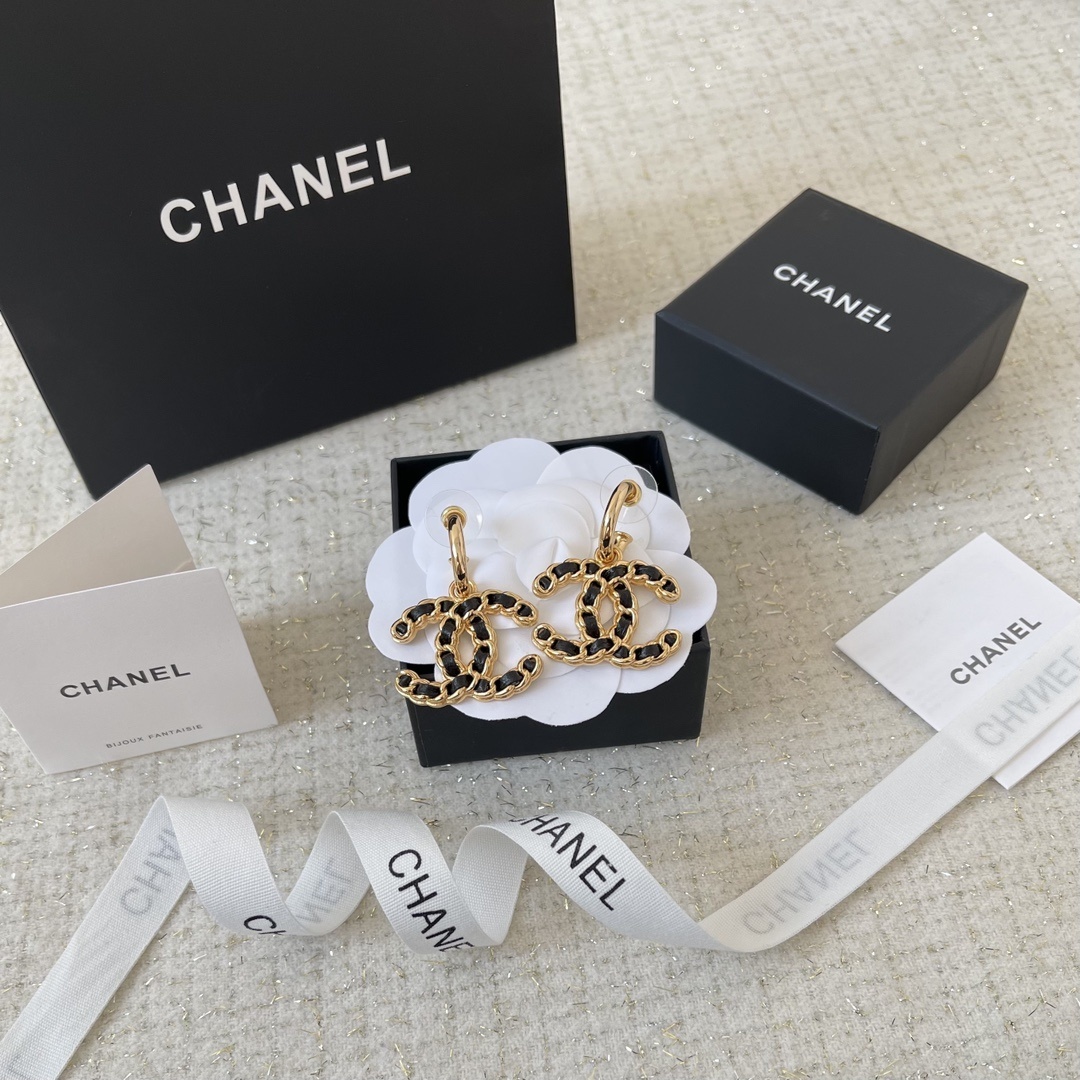 Luxury Gold Double C Hoop Earrings - Leather Chain Link Design